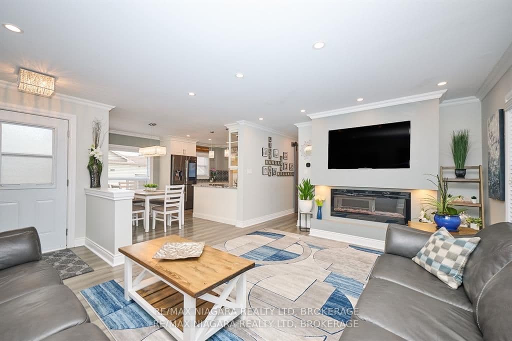5667 Montrose Road photo 1