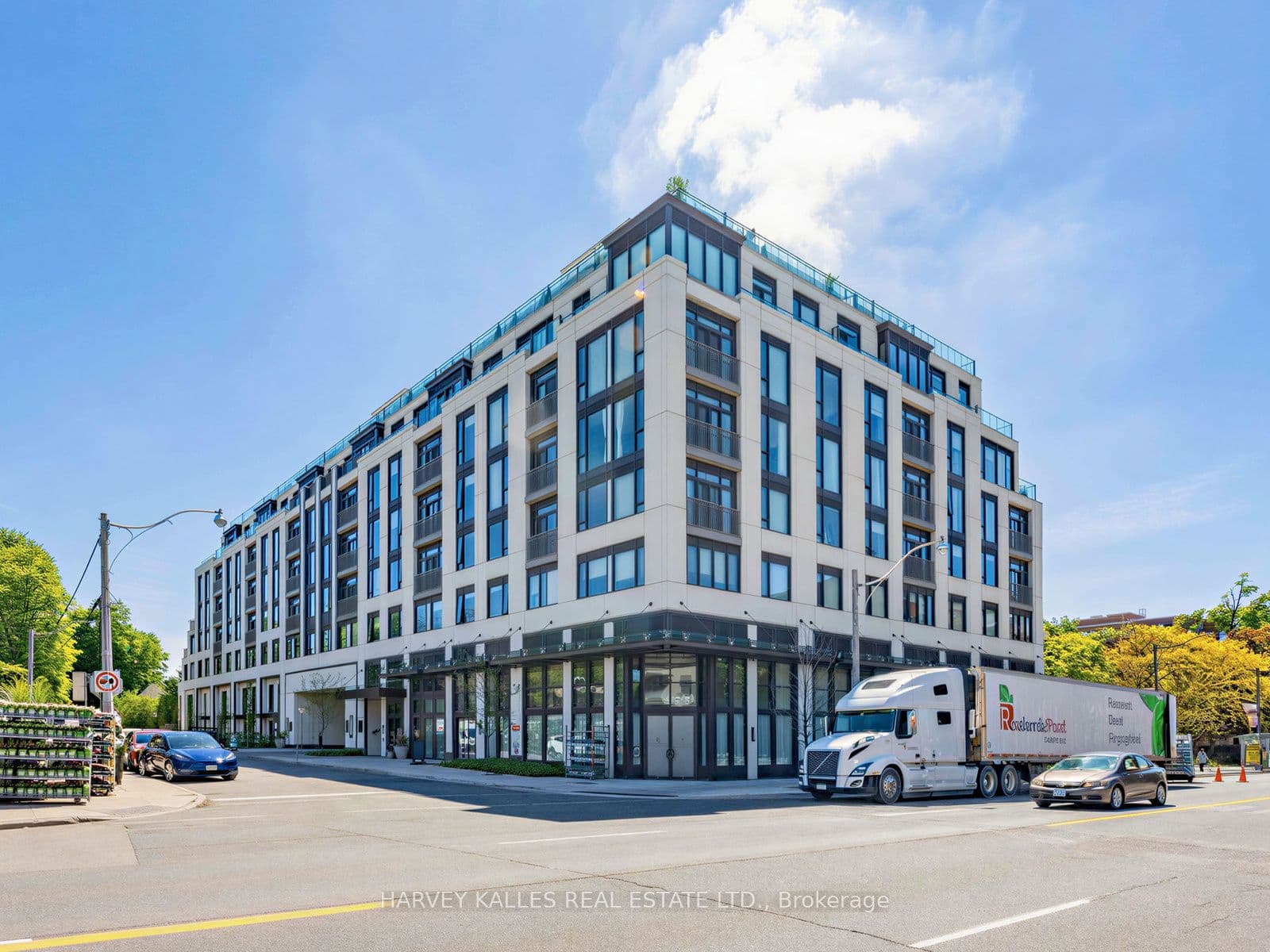 Unit 605 1 Strathgowan Avenue photo 1