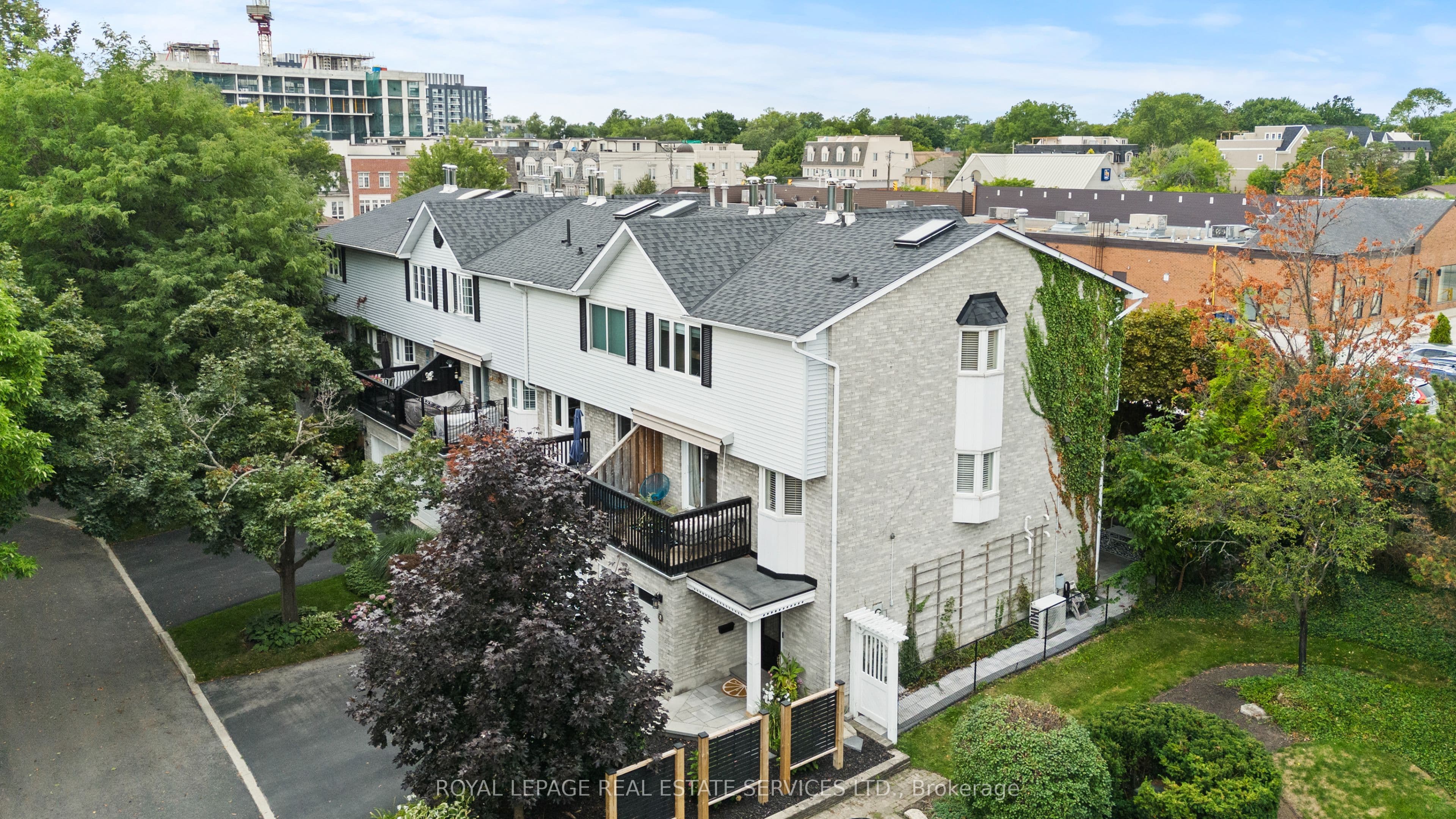 Unit 5 2303 Marine Drive photo 1