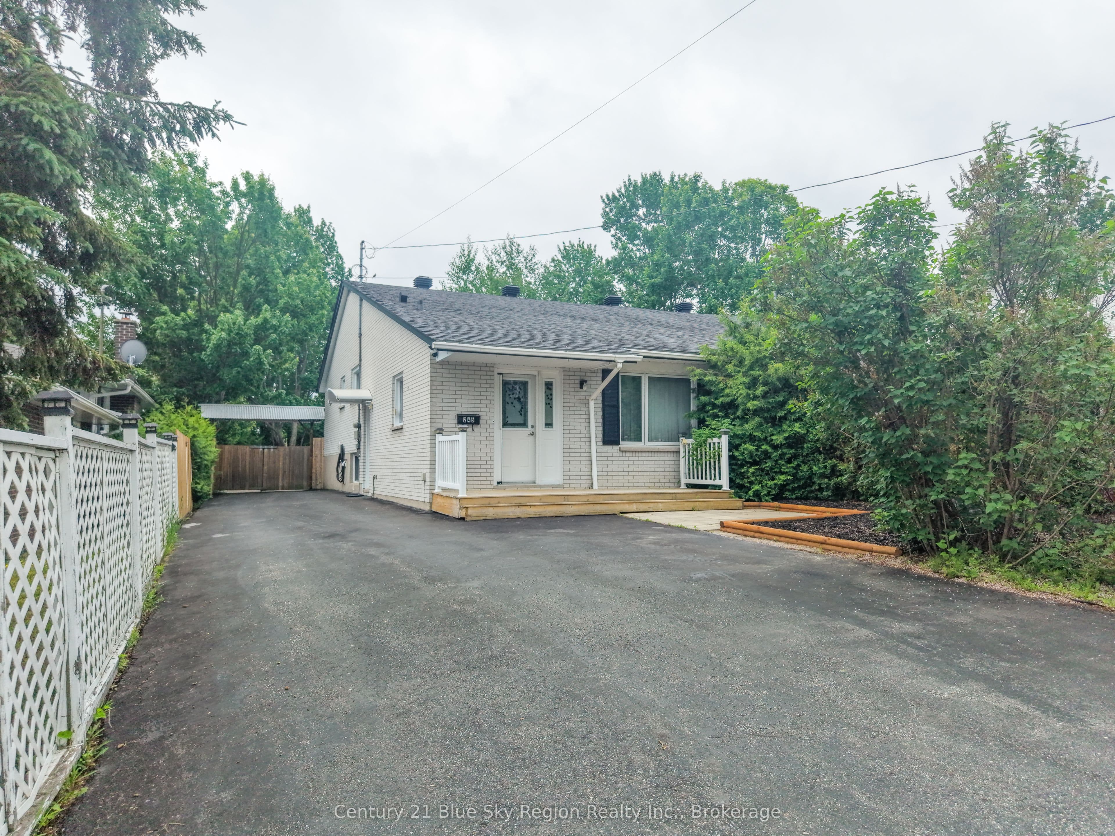 245 Michener Drive photo 1