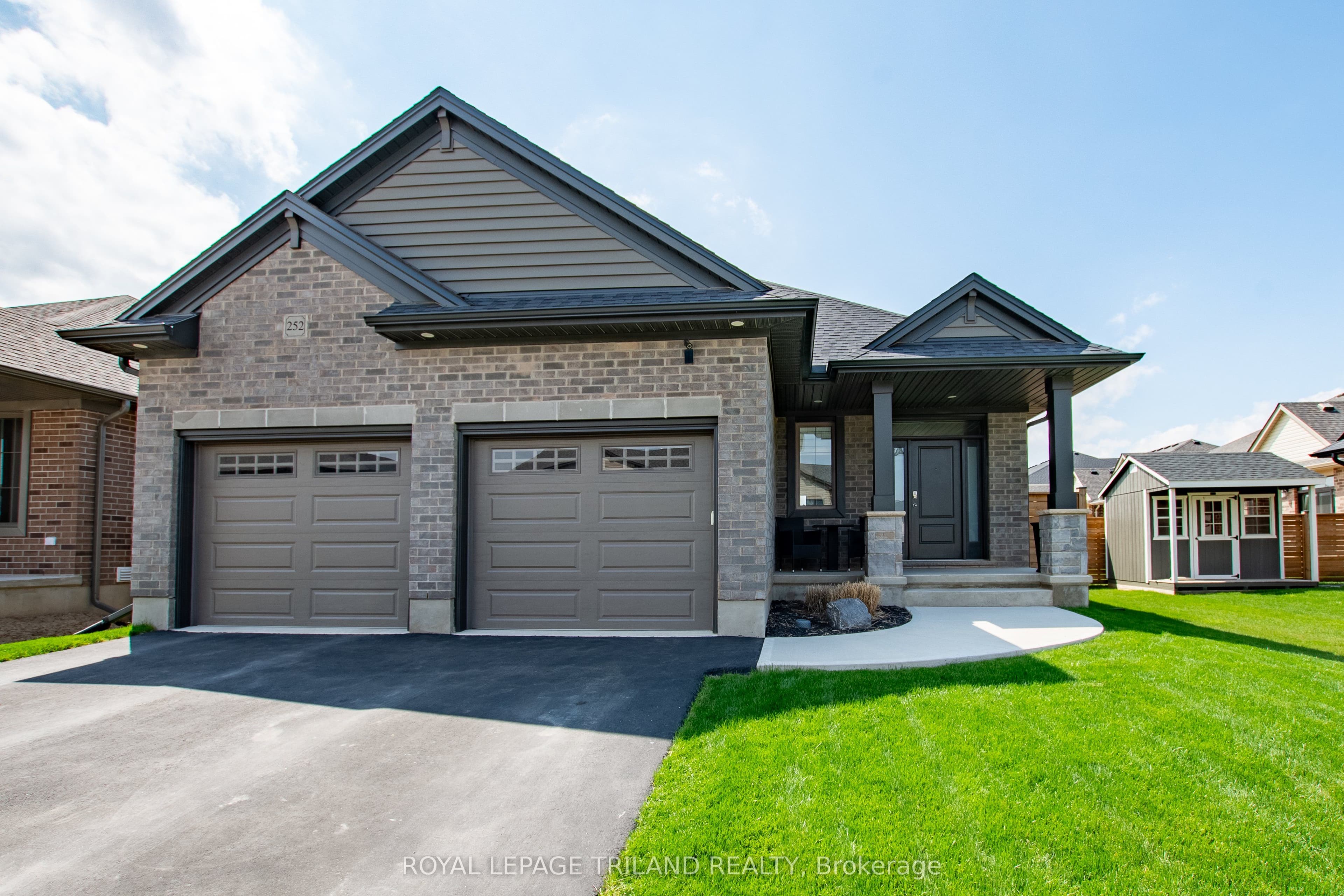 252 Renaissance Drive photo 1