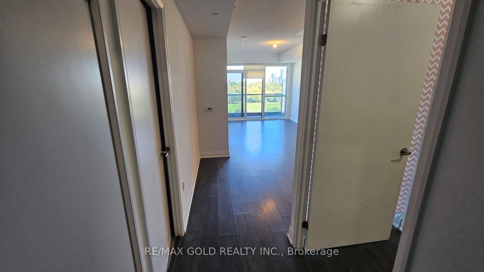 Unit 714 10 Gibbs Road photo 1