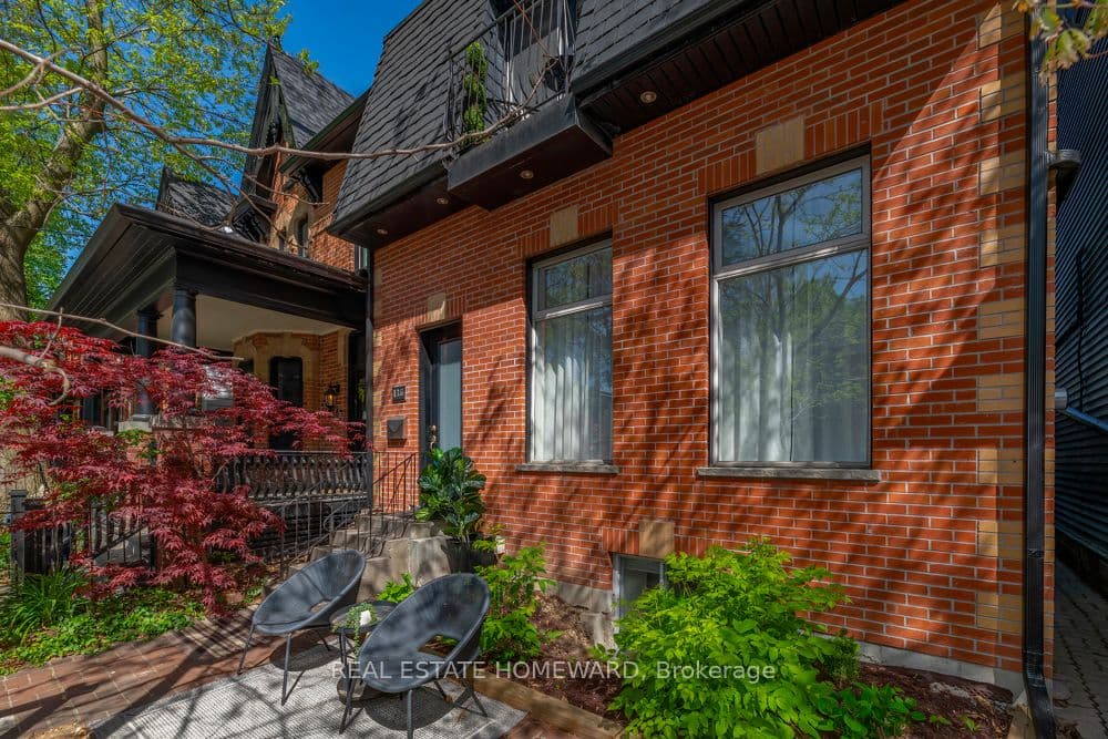 136 Spruce Street photo 1