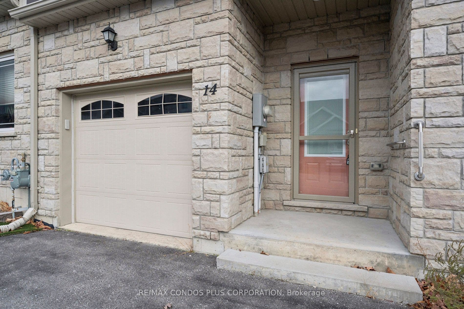 14 Danny Drive photo 1