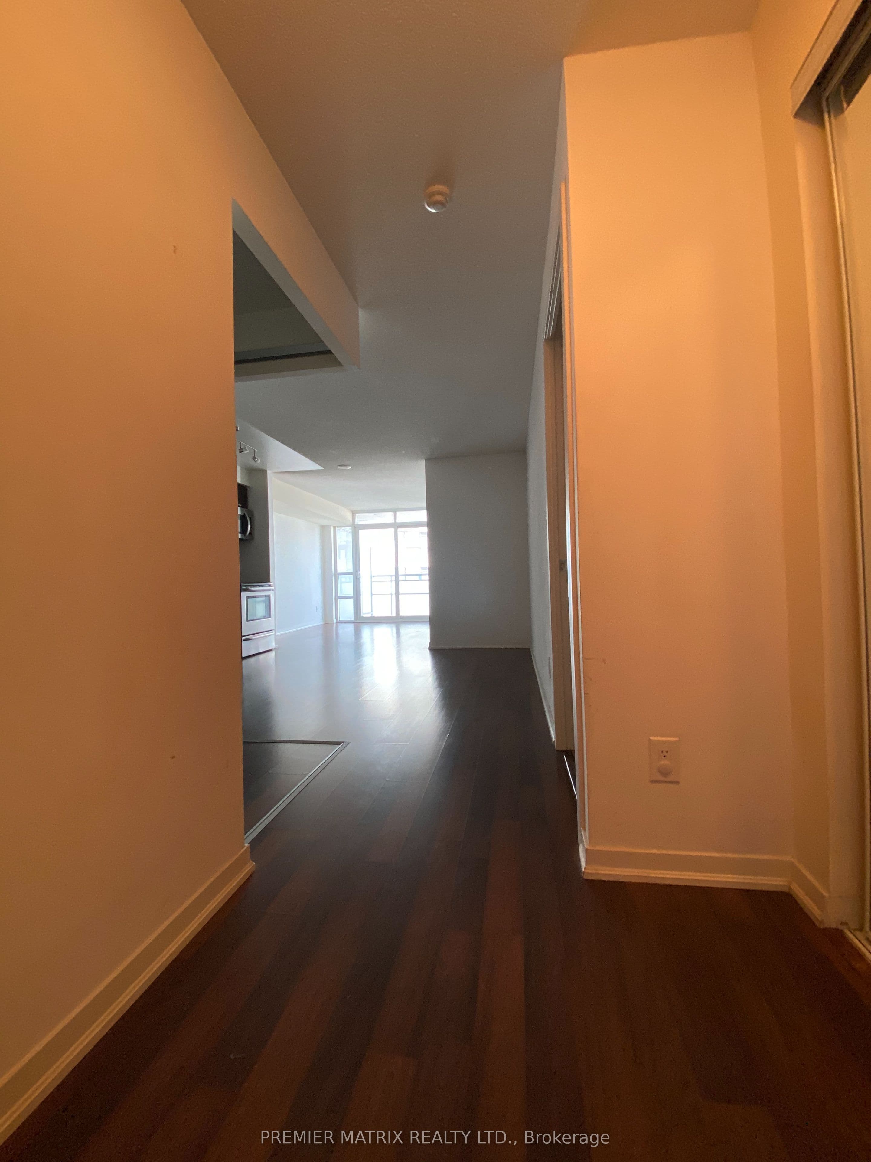 Unit 904 38 Joe Shuster Way photo 1