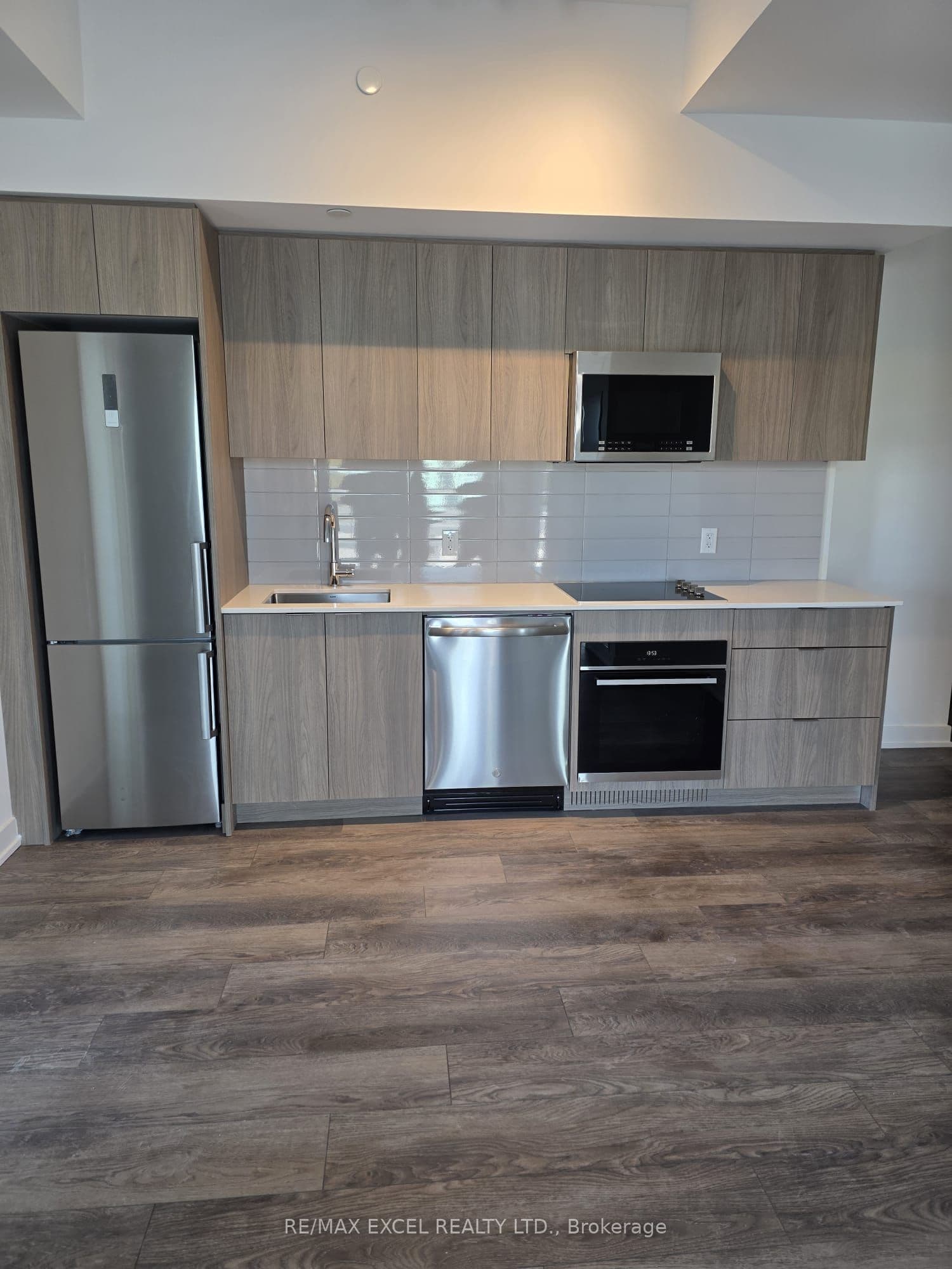 Unit 321 743 Warden Avenue photo 1