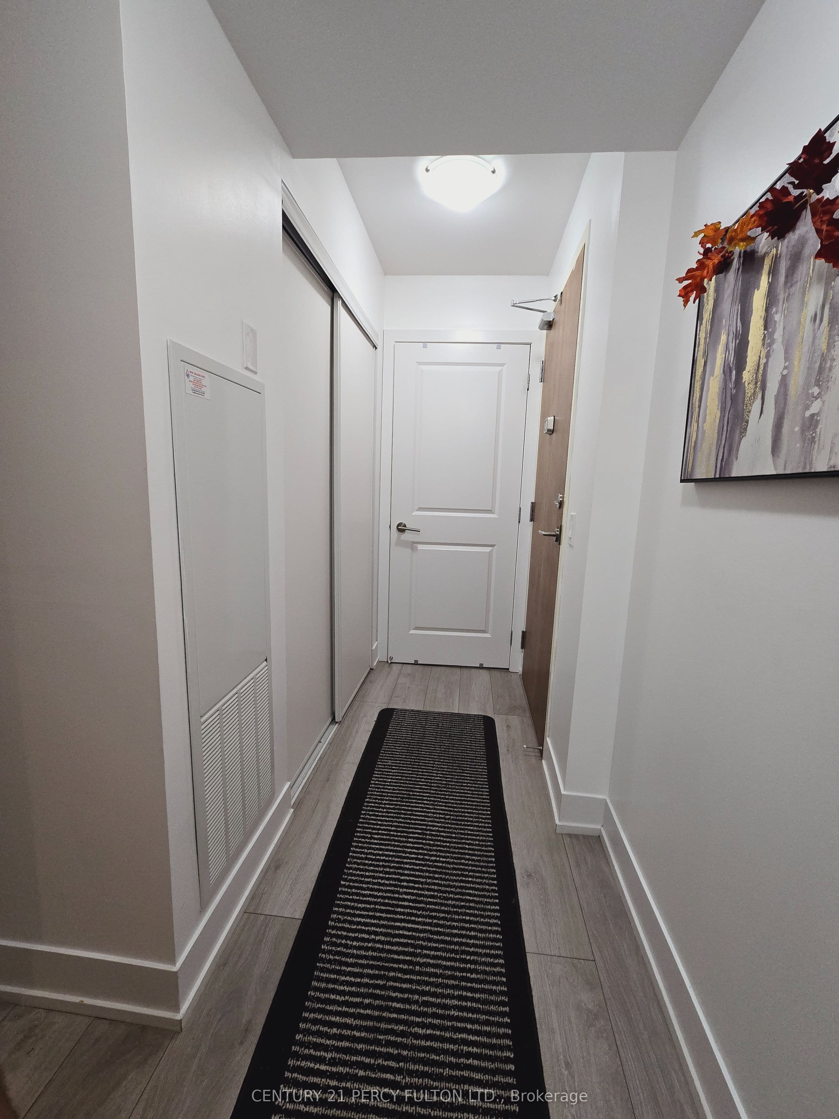 Unit 1310 1215 Bayly Street photo 1