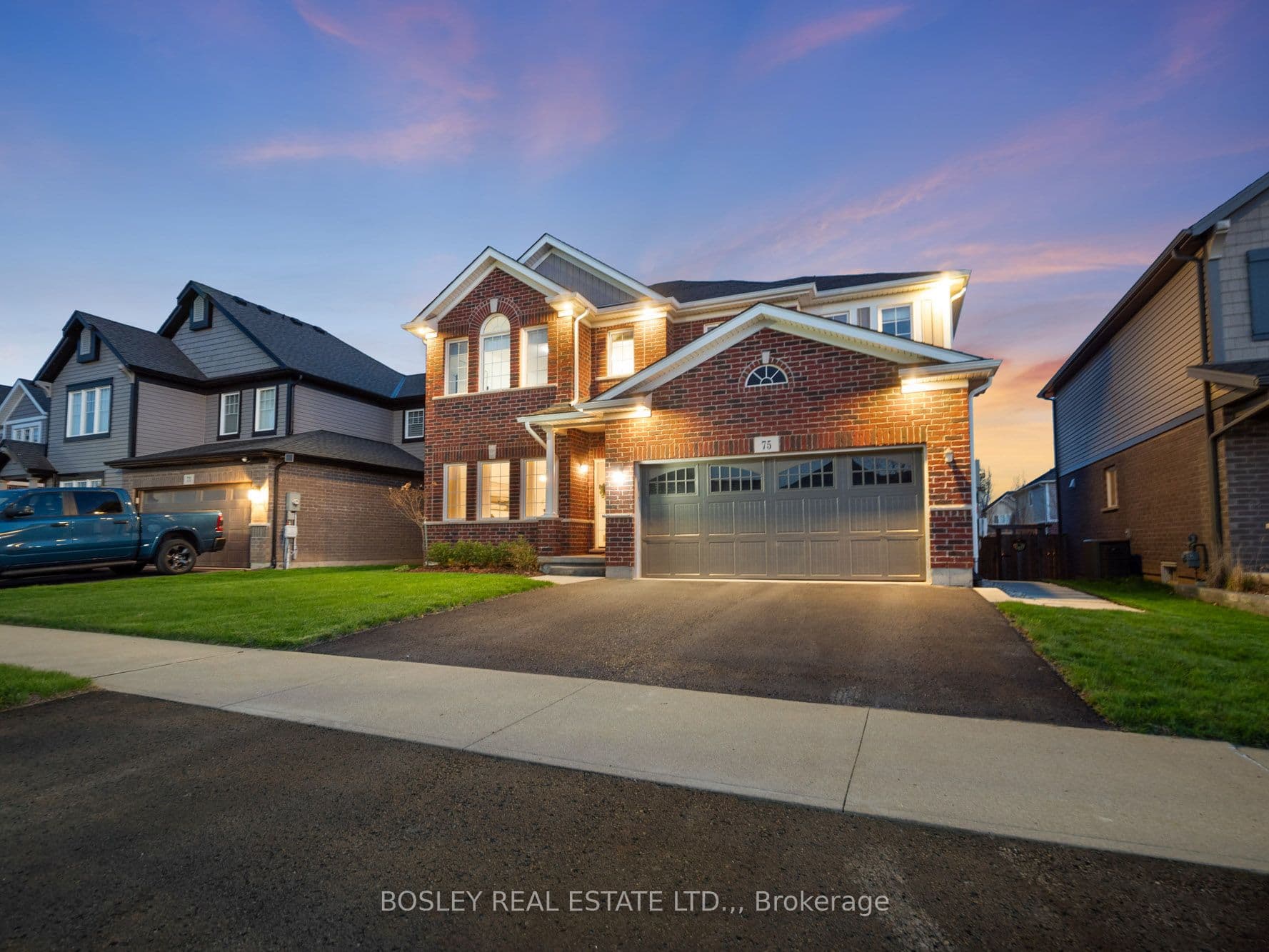 75 Bergenstein Crescent photo 1