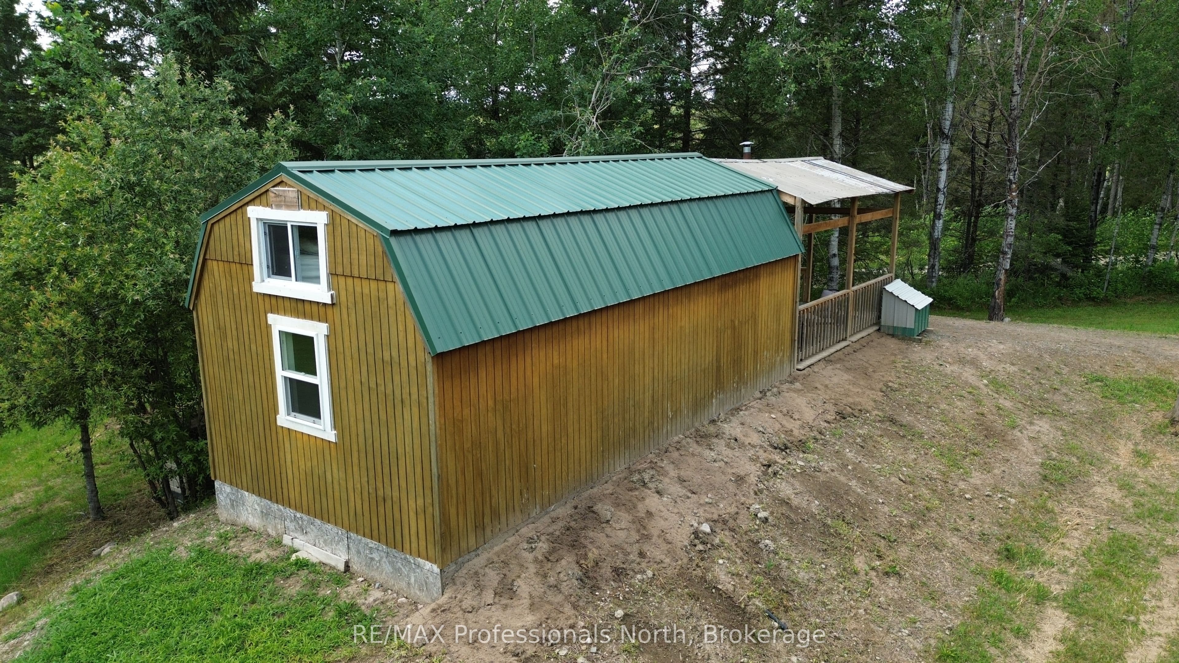 737 HILL AND GULLY Road photo 1