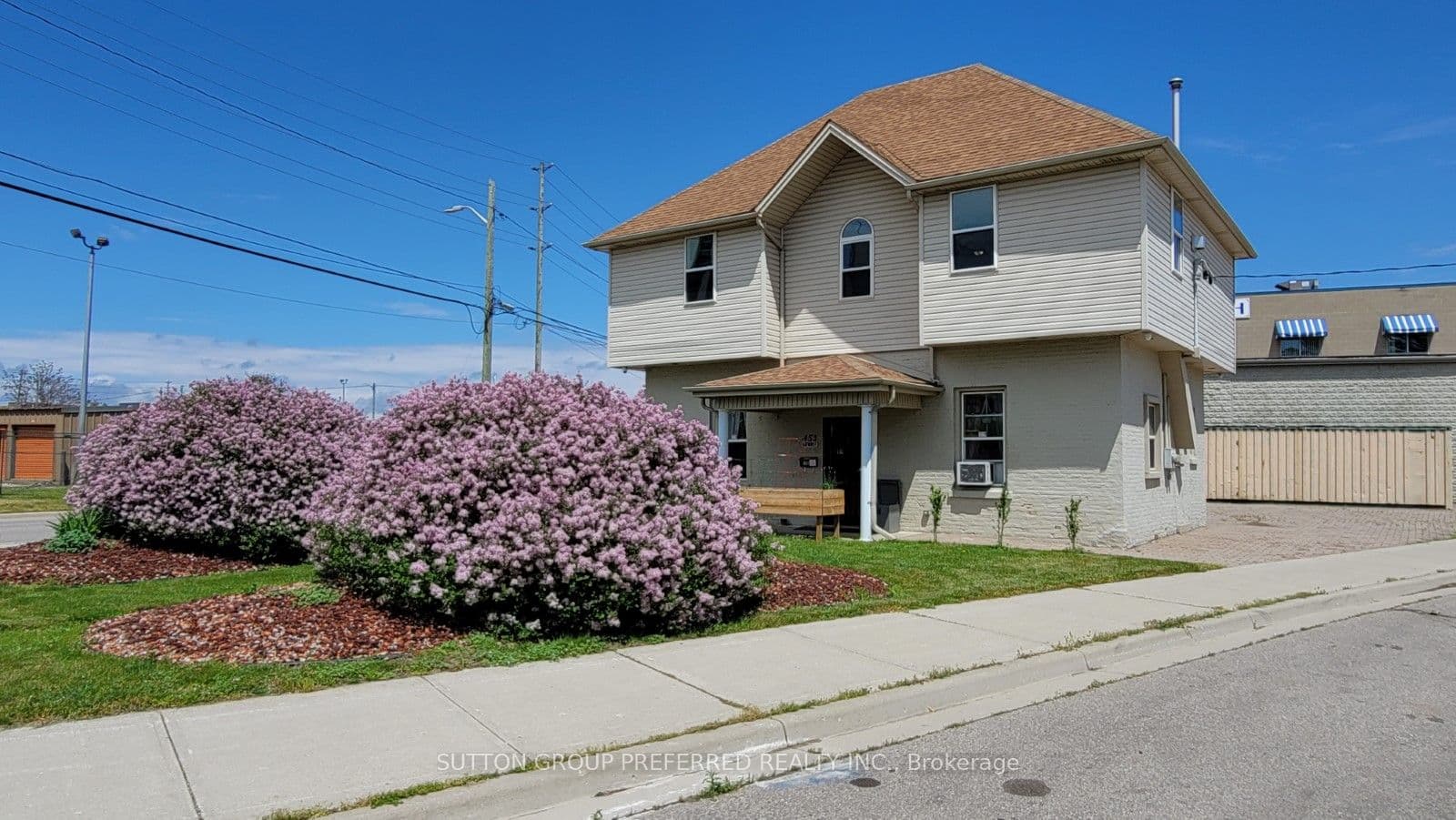 453 Bathurst Street photo 1