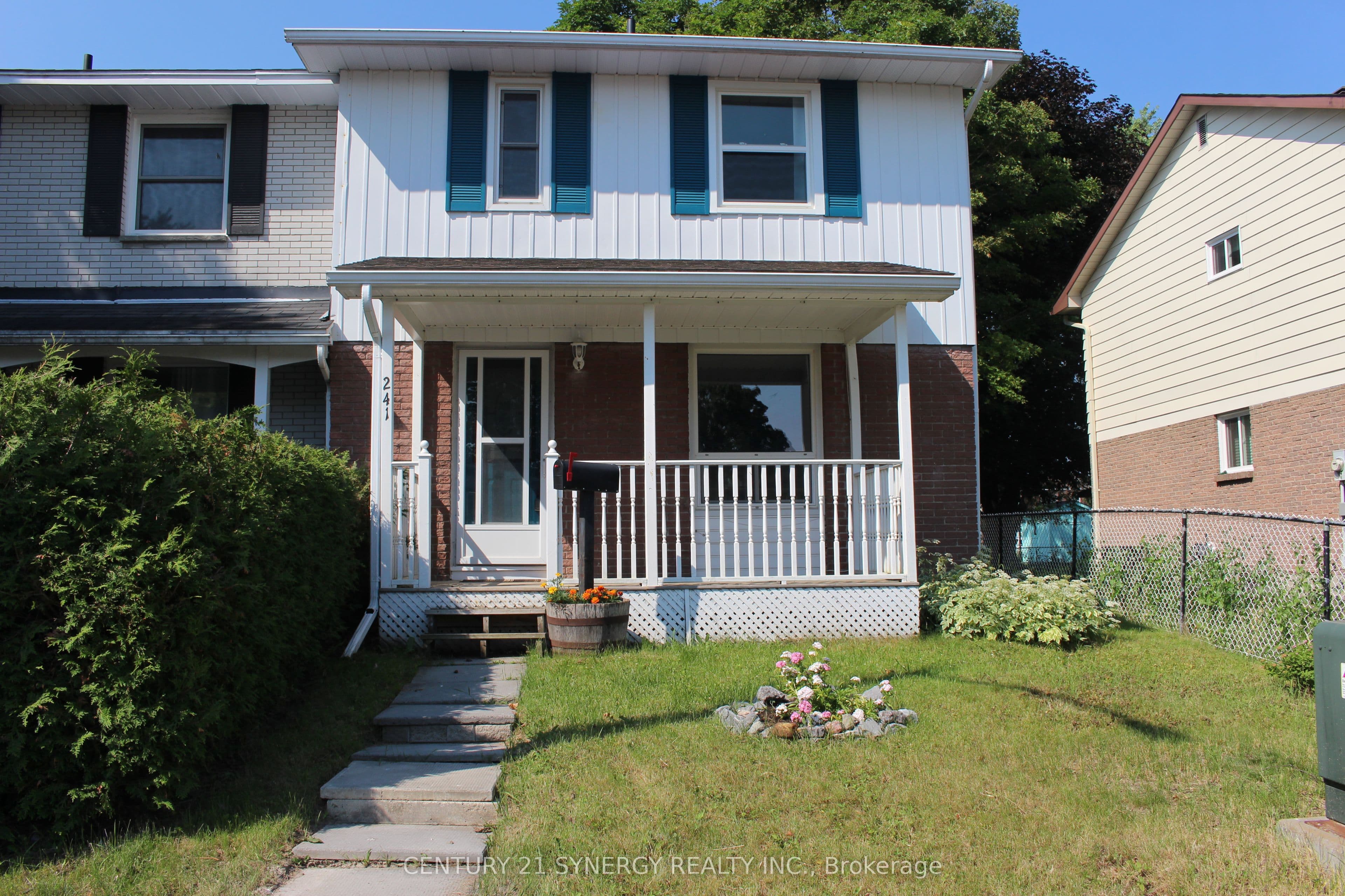 241 Wilfred Crescent photo 1
