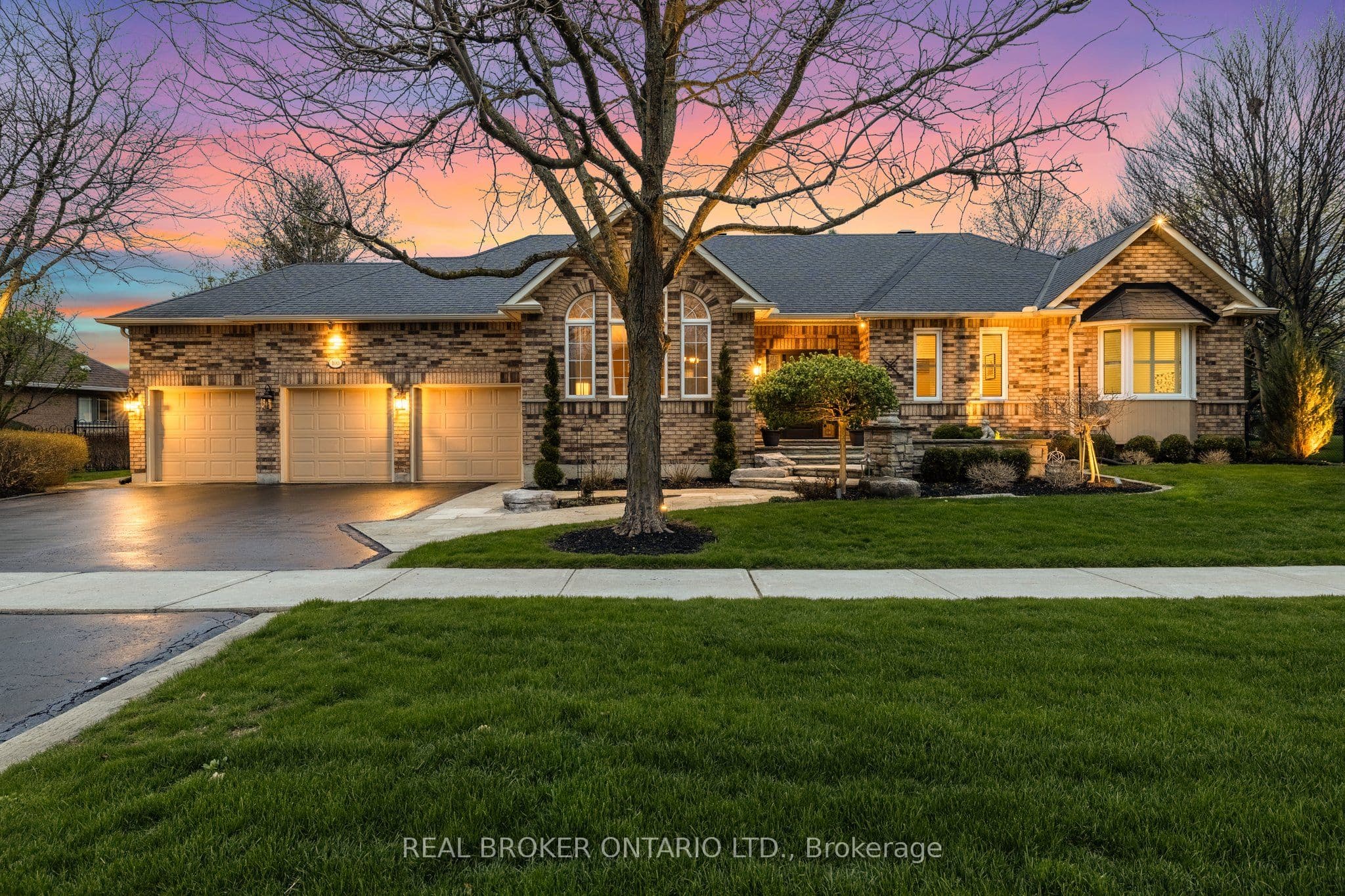 100 Colonel Wayling Boulevard photo 1