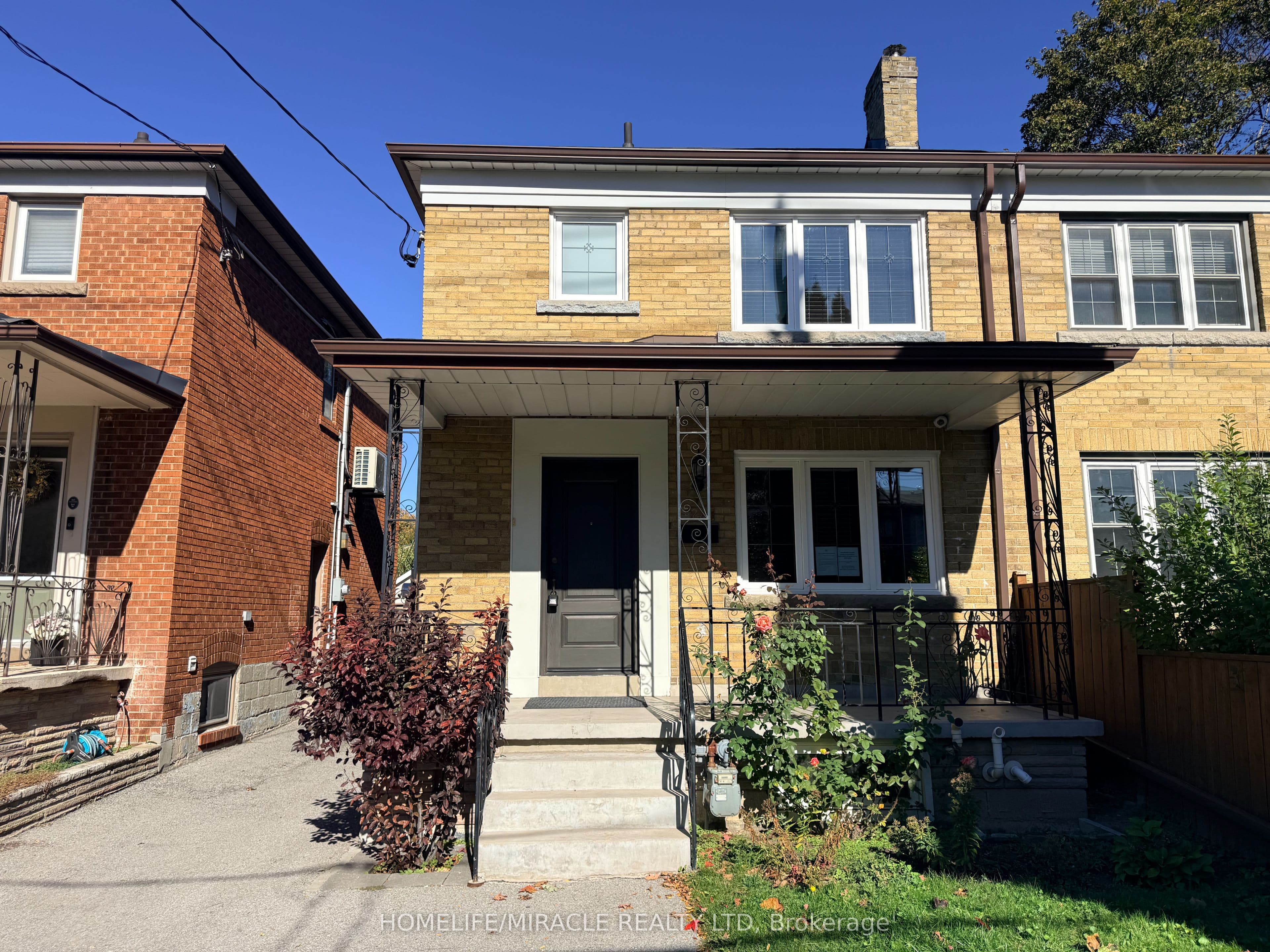 228 Browning Avenue photo 1