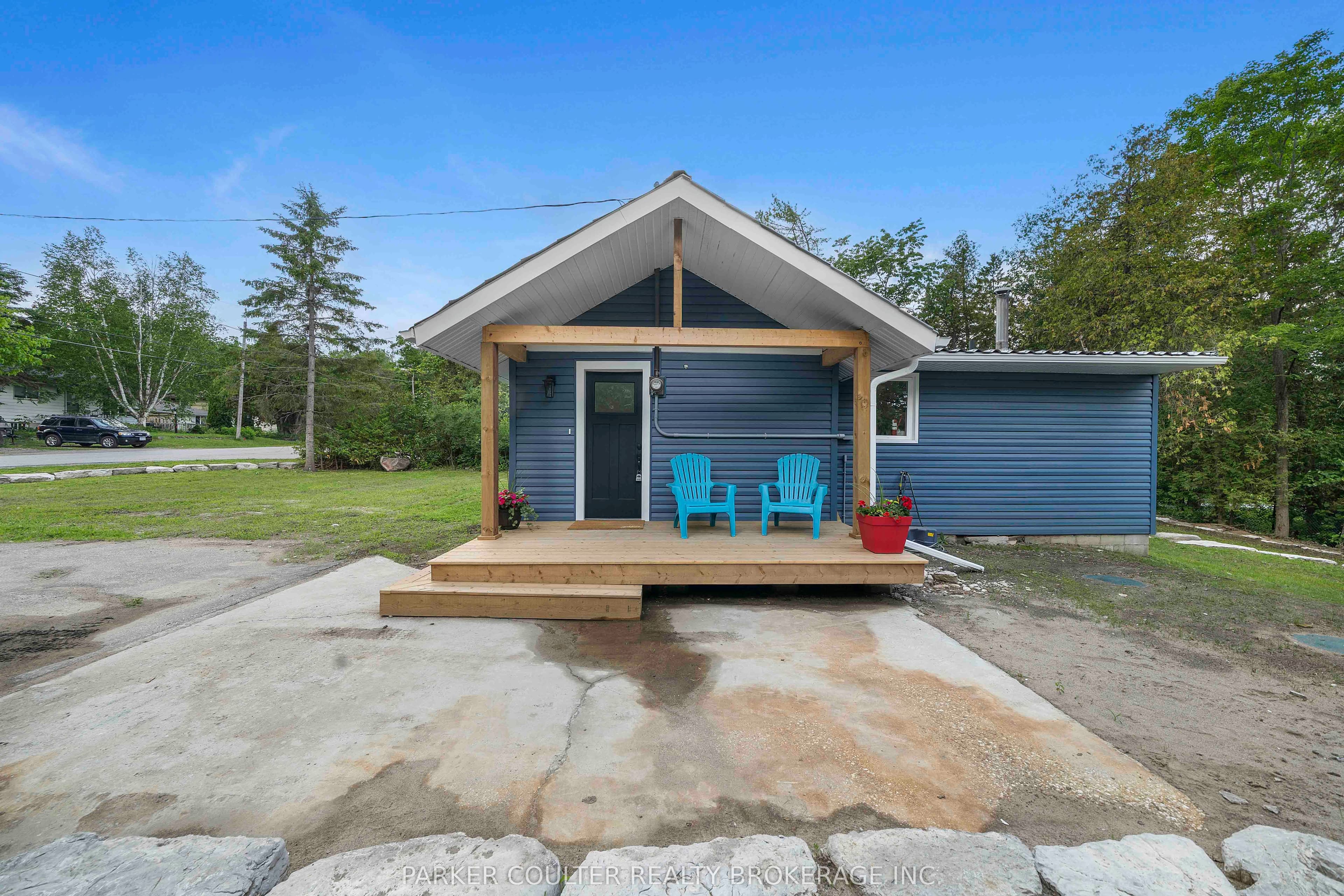 14 Earldom Boulevard photo 1