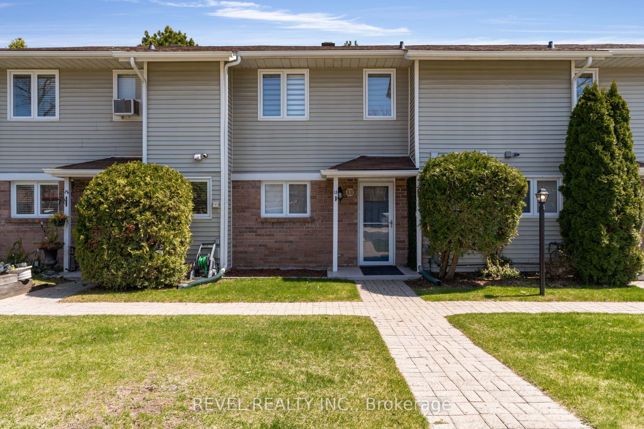 Unit 13 39 28th Street photo 1