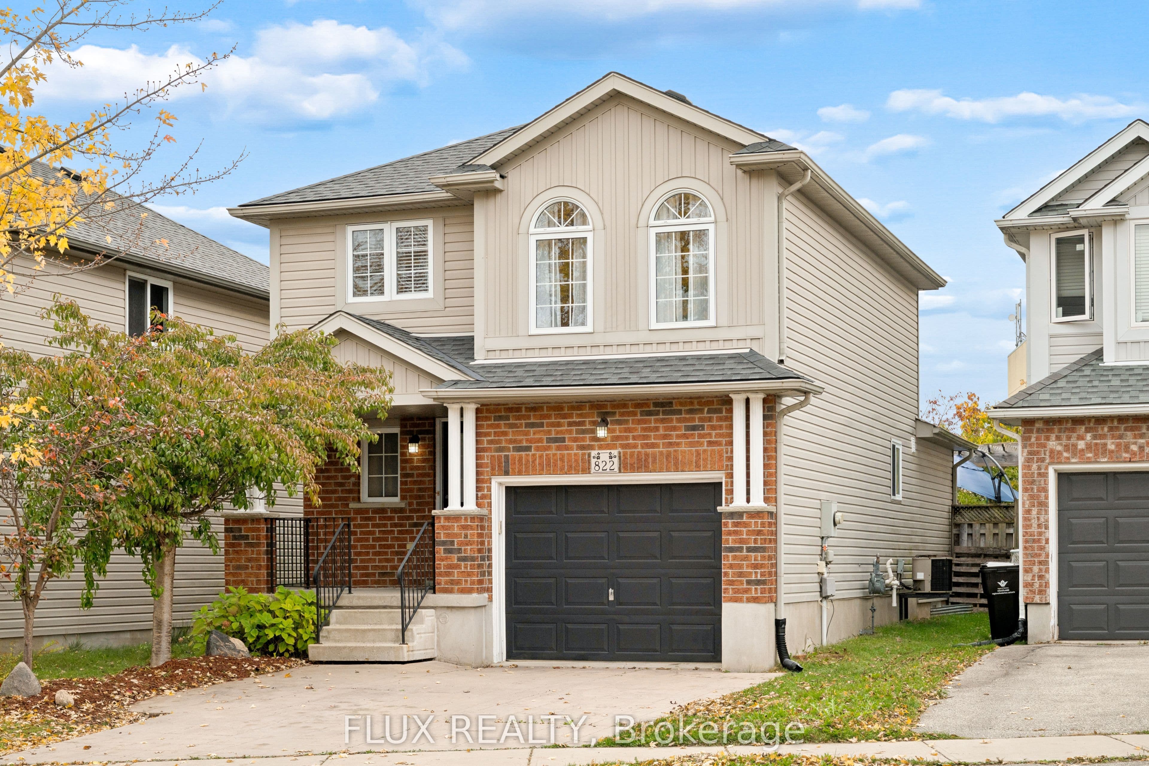 822 Whitecap Street photo 1