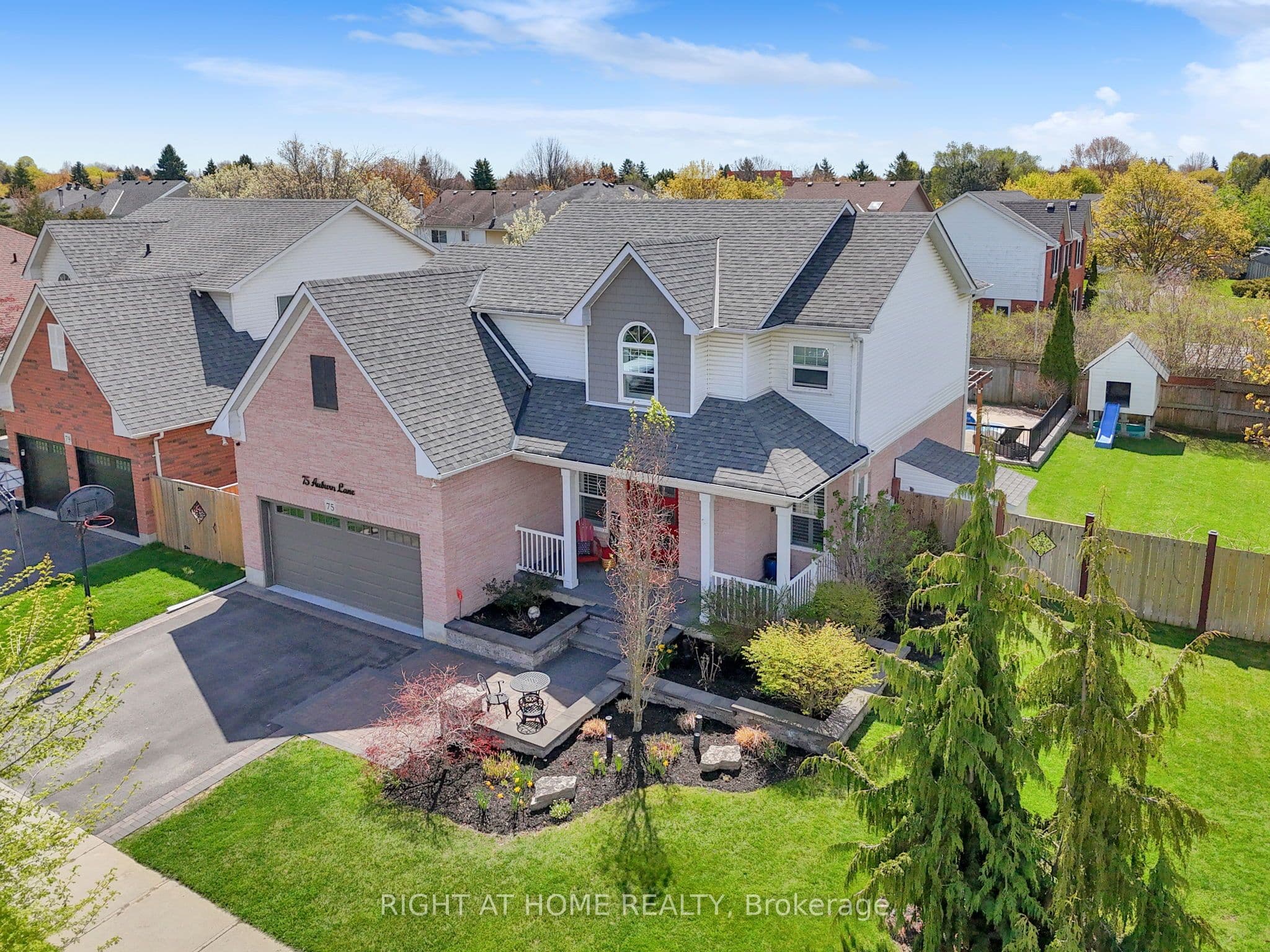 75 Auburn Lane photo 1