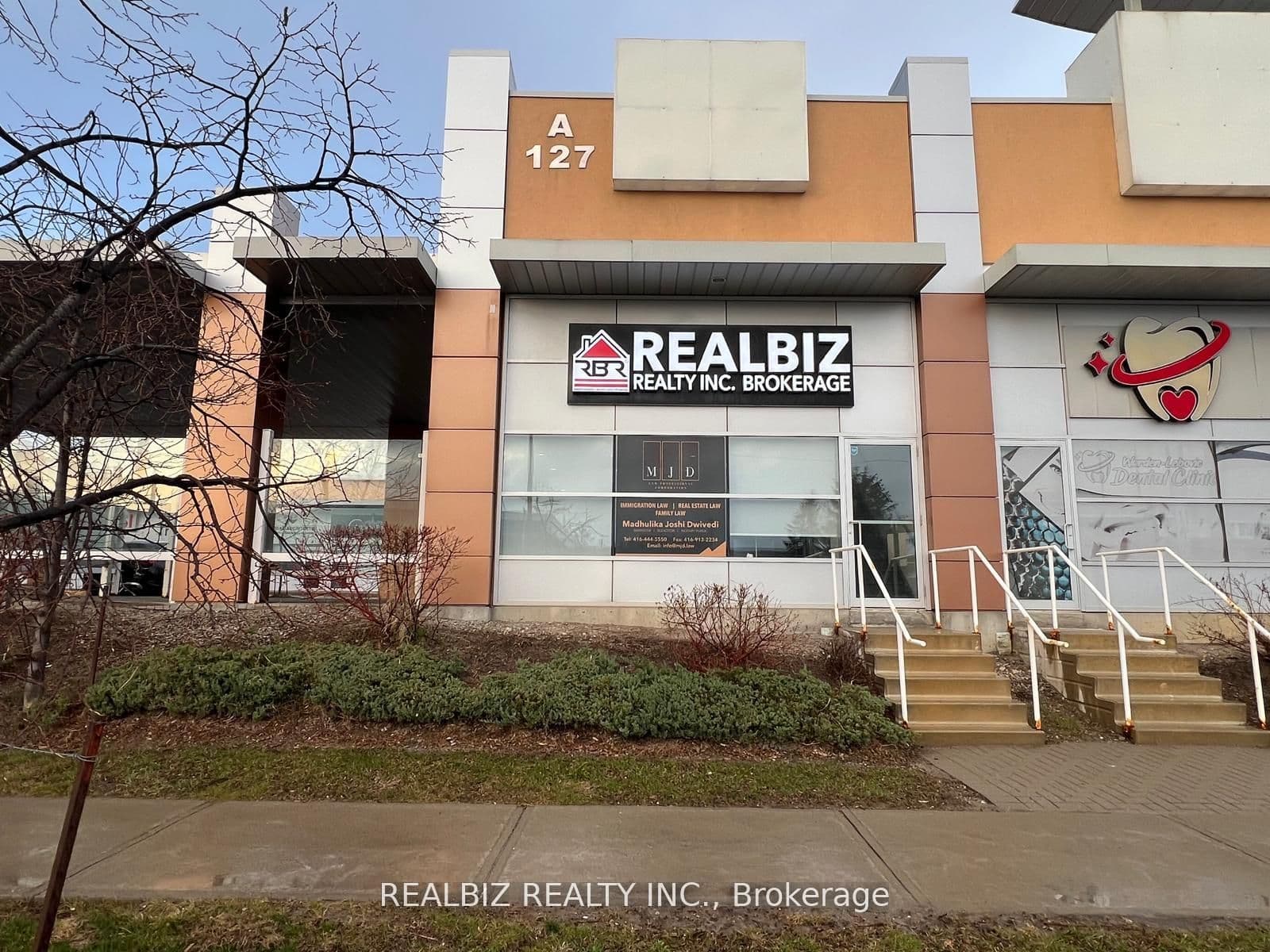 127 Lebovic Avenue photo 1