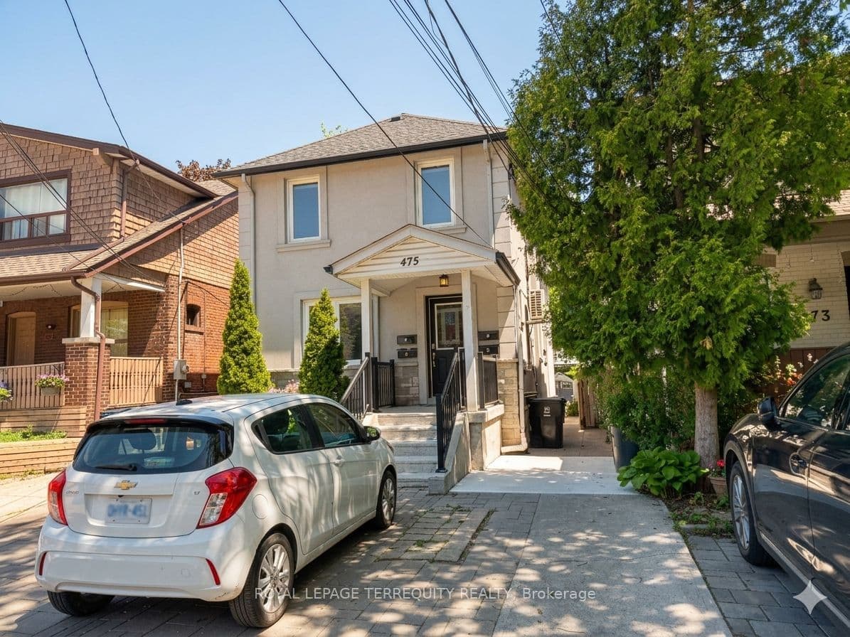 Unit 2 475 Woodbine Avenue photo 1