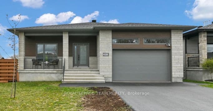 203 Filion Street photo 1