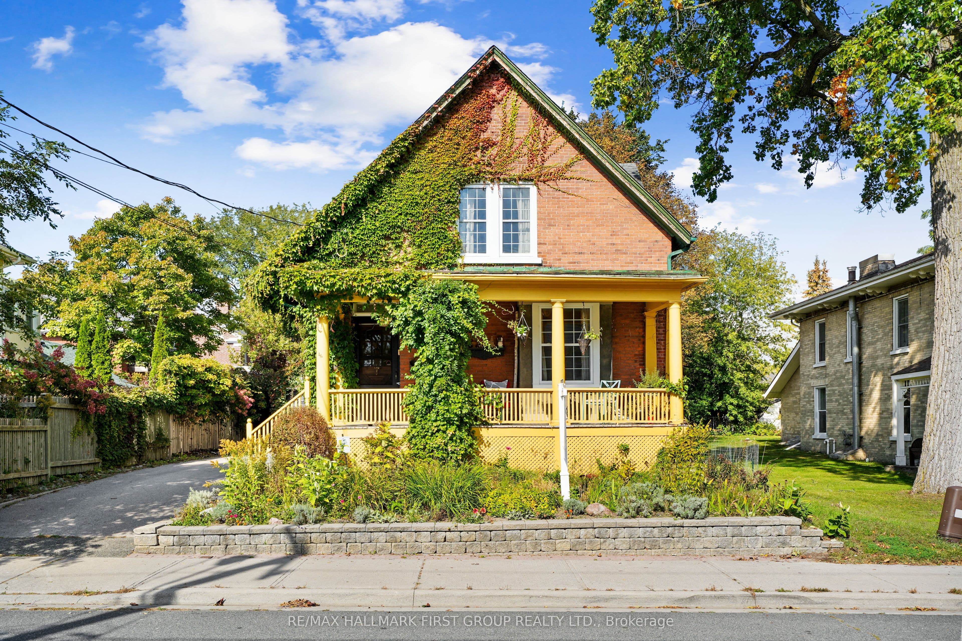 44 James Street photo 1