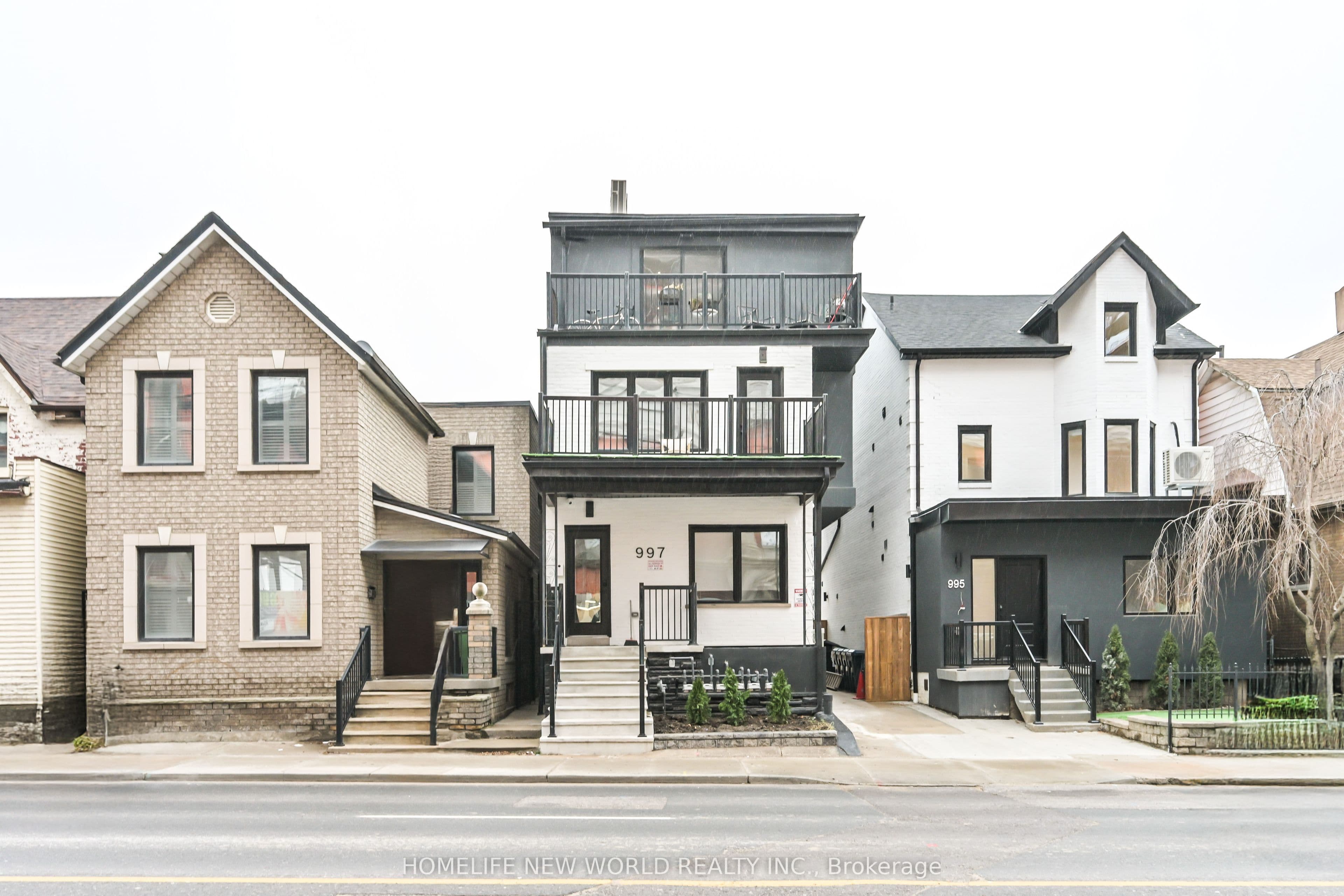 Unit Lower 997 Dufferin Street photo 1