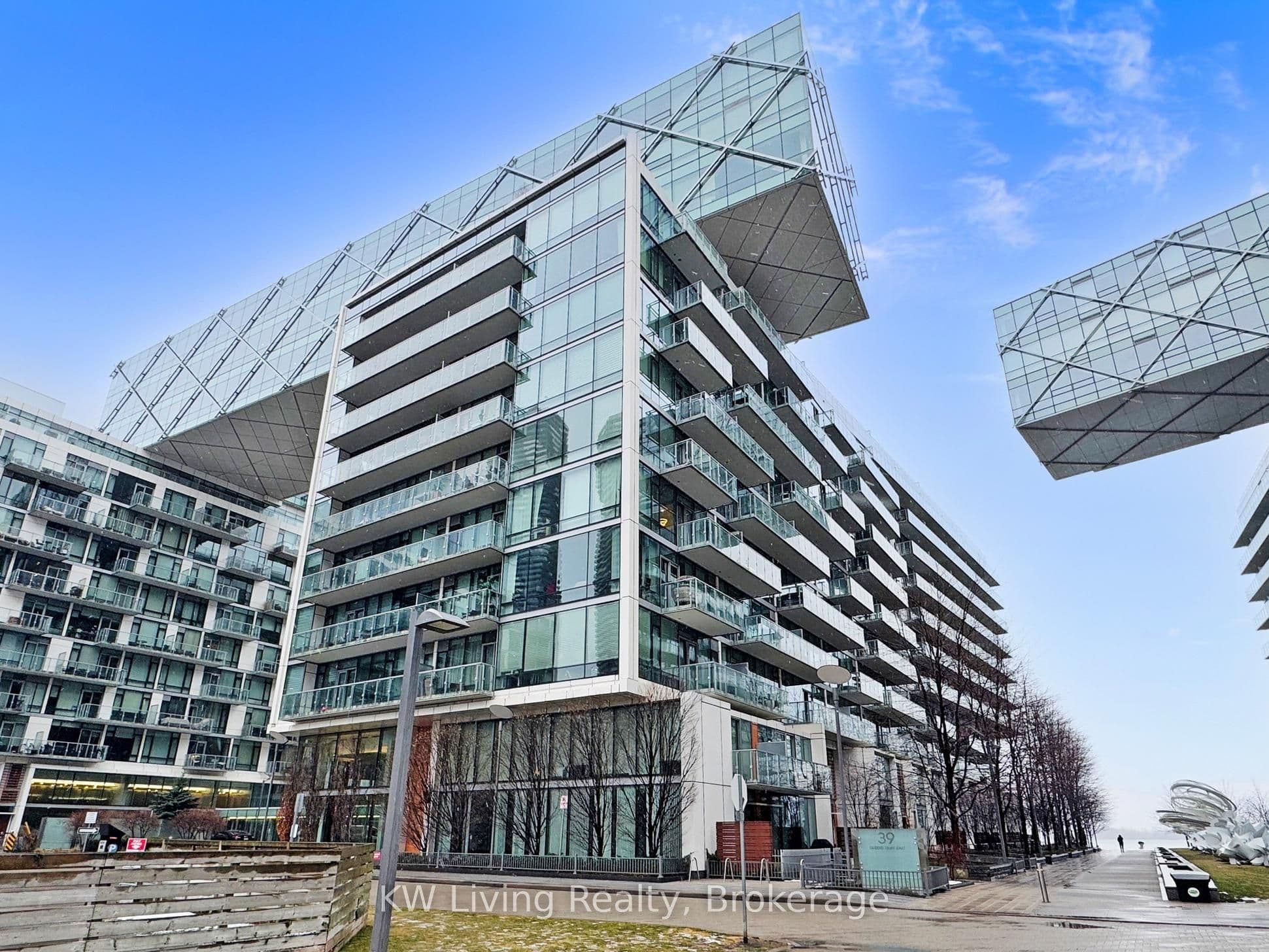 Unit 940 39 Queens Quay photo 1