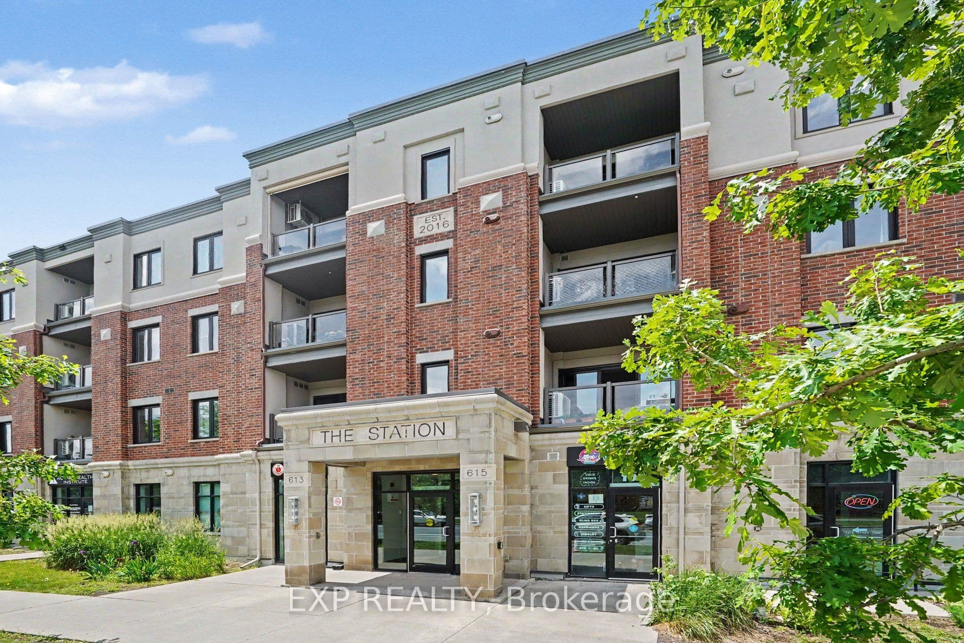 Unit 405 615 Longfields Drive photo 1