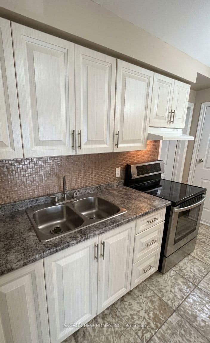 Unit 2 1598 Eglinton Avenue photo 1