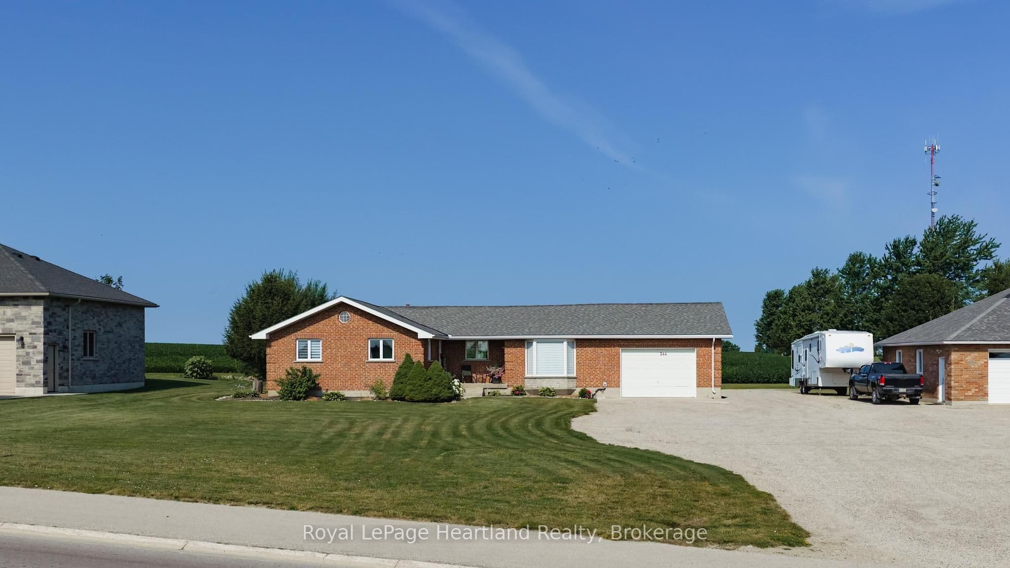 344 Albert Street photo 1