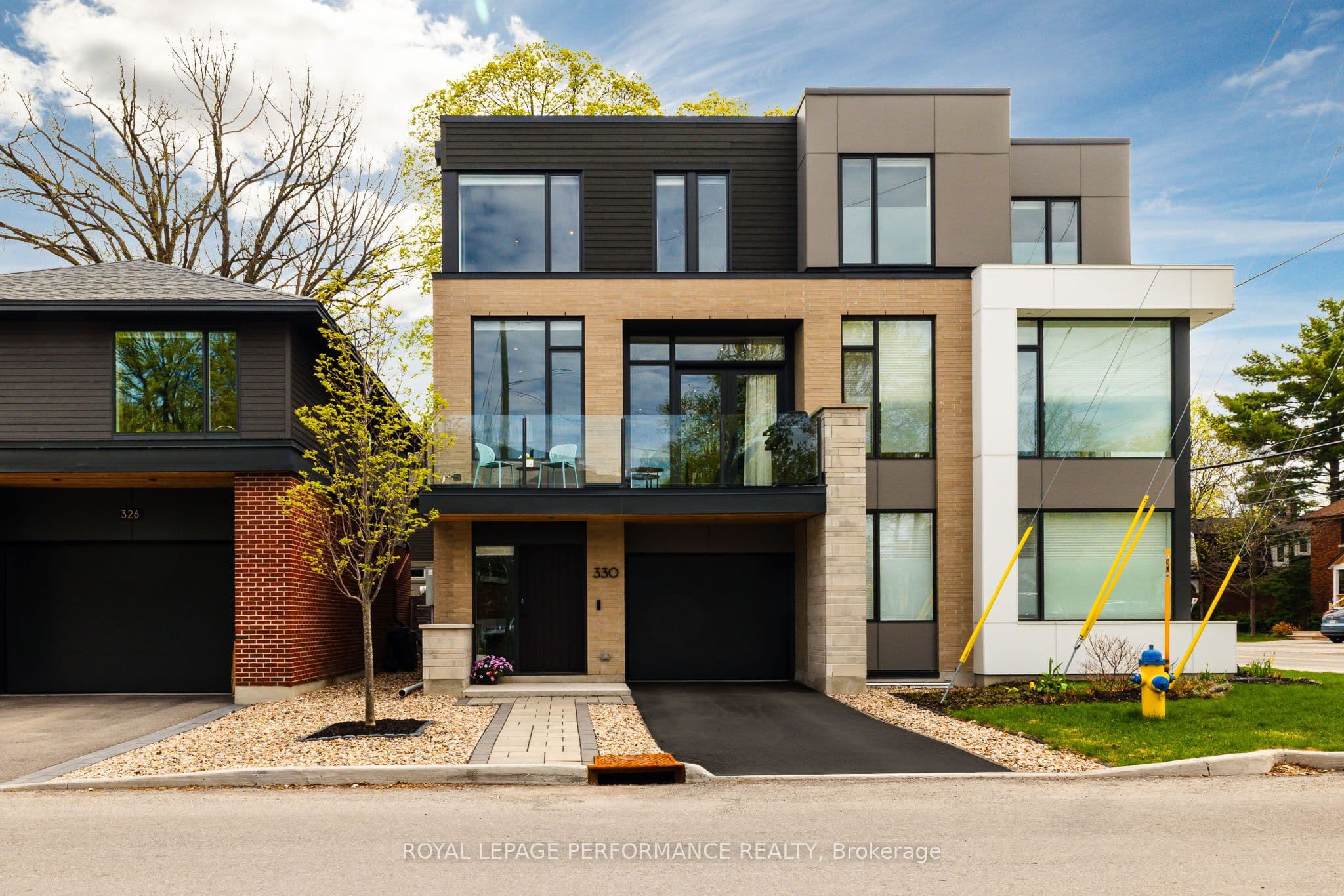 330 Kenwood Avenue photo 1