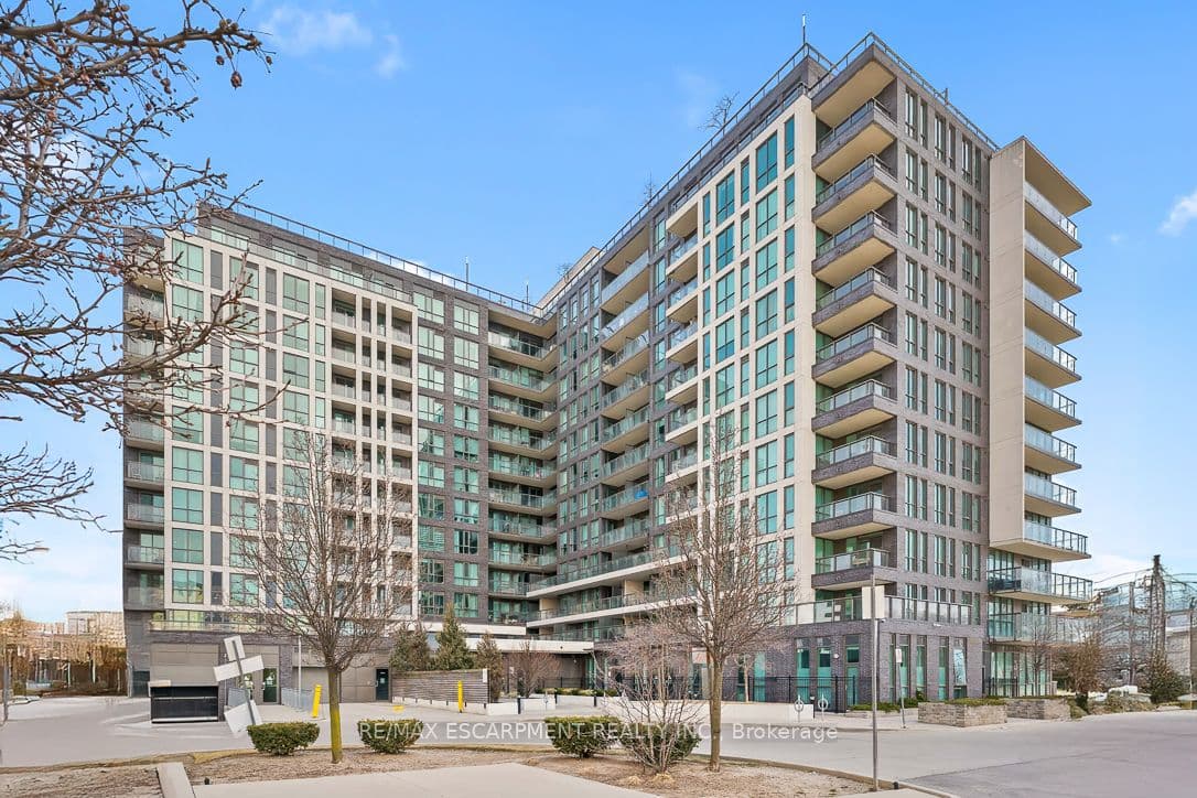 Unit 501 80 ESTHER LORRIE Drive photo 1