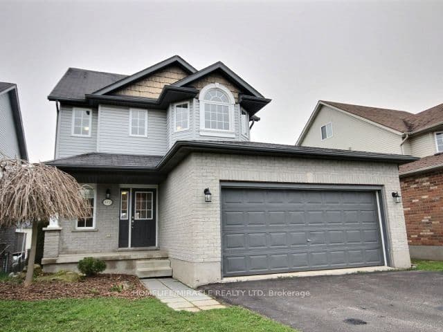 572 Simon Street photo 1
