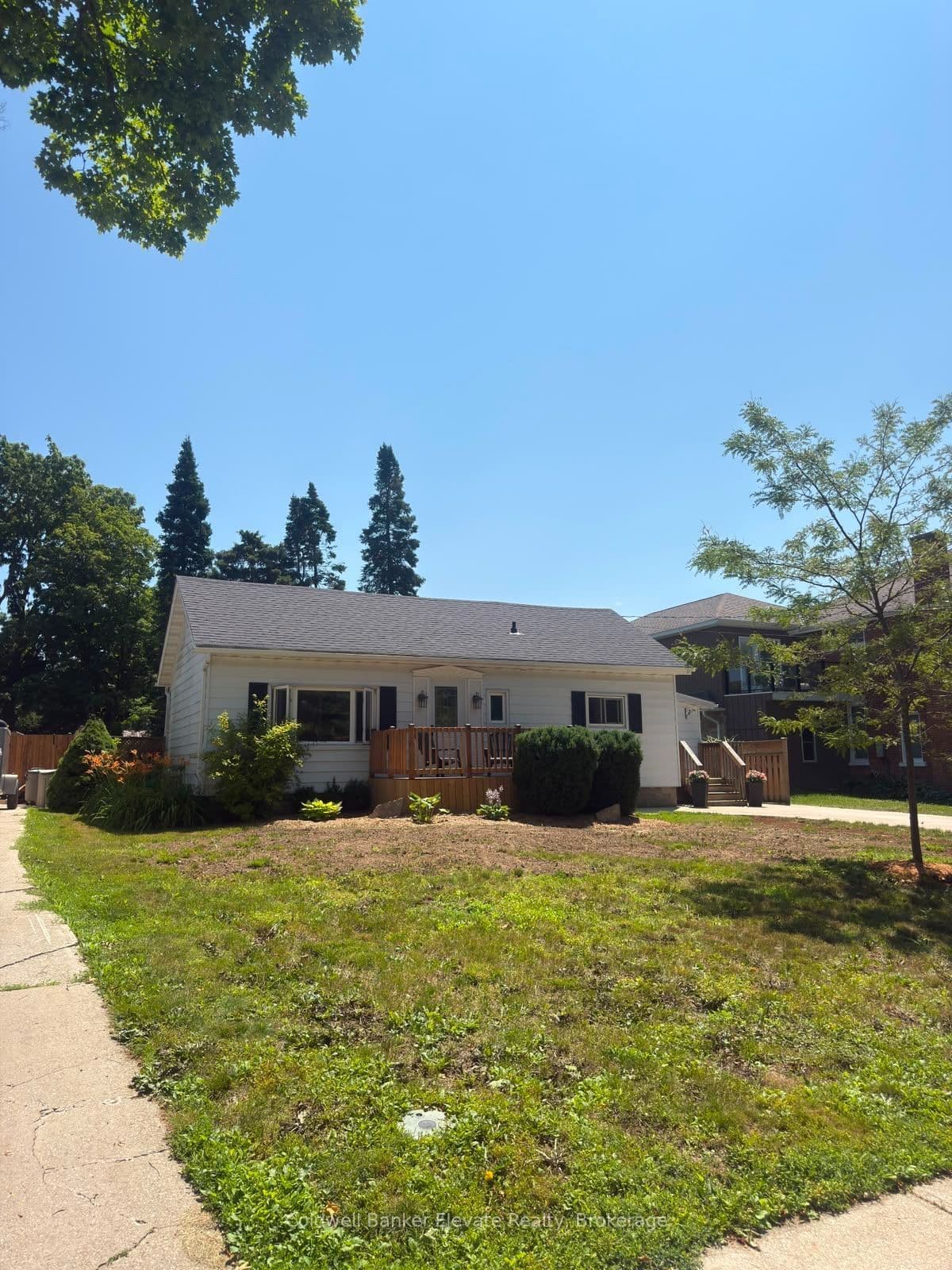1625 5TH Avenue photo 1