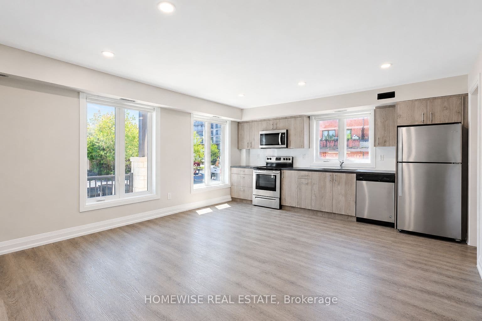 Unit 102 814 Glencairn Avenue photo 1