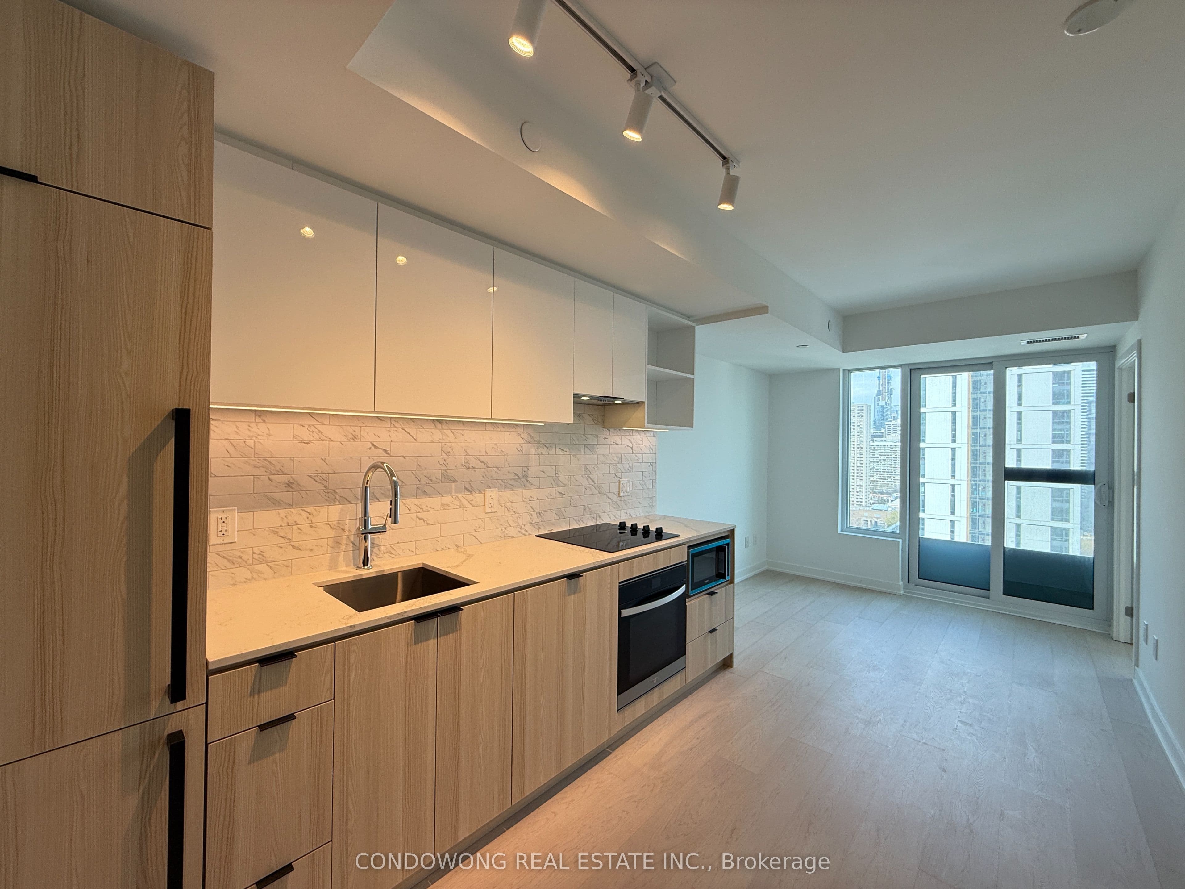 Unit 2205 252 Church Street photo 1