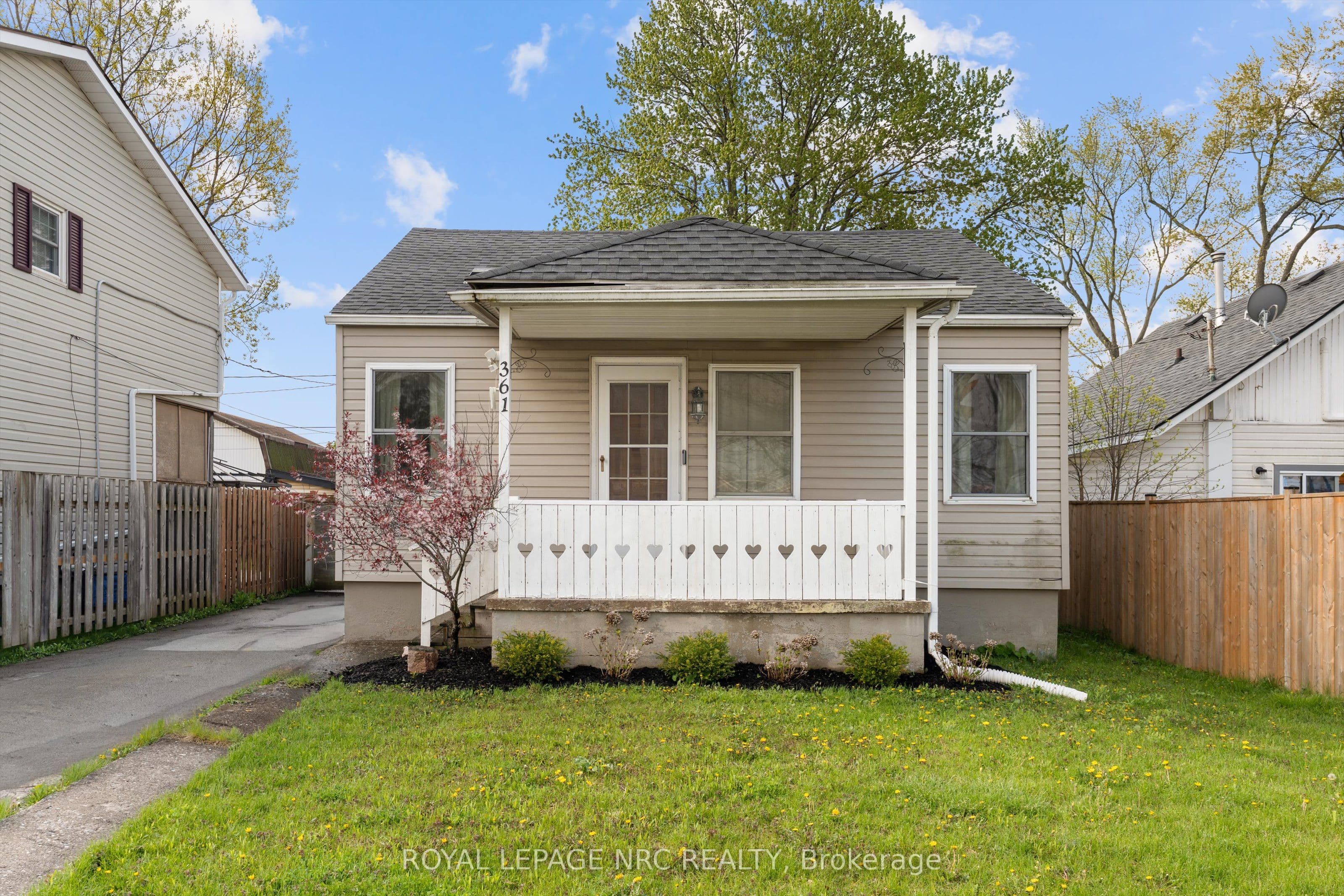 361 Lincoln Street photo 1