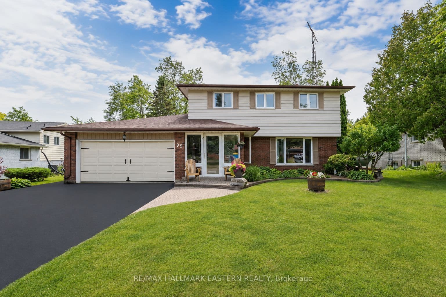 95 Centennial Drive photo 1