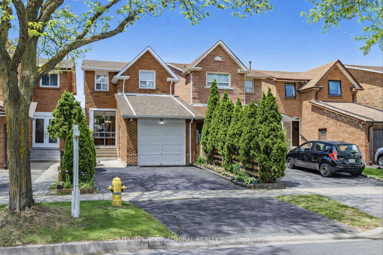 56 Oakmount Crescent photo 1