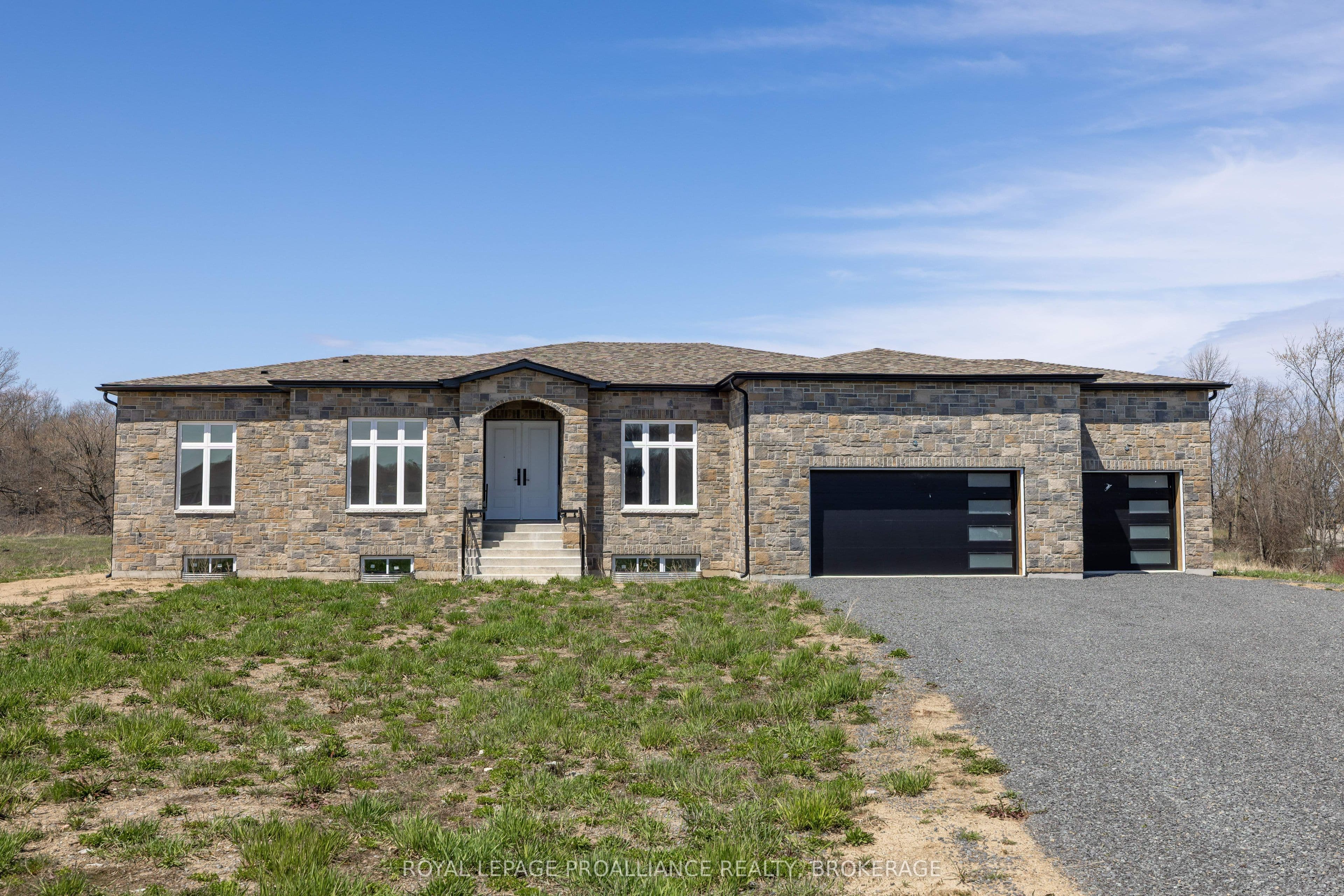 138 Hineman Street photo 1
