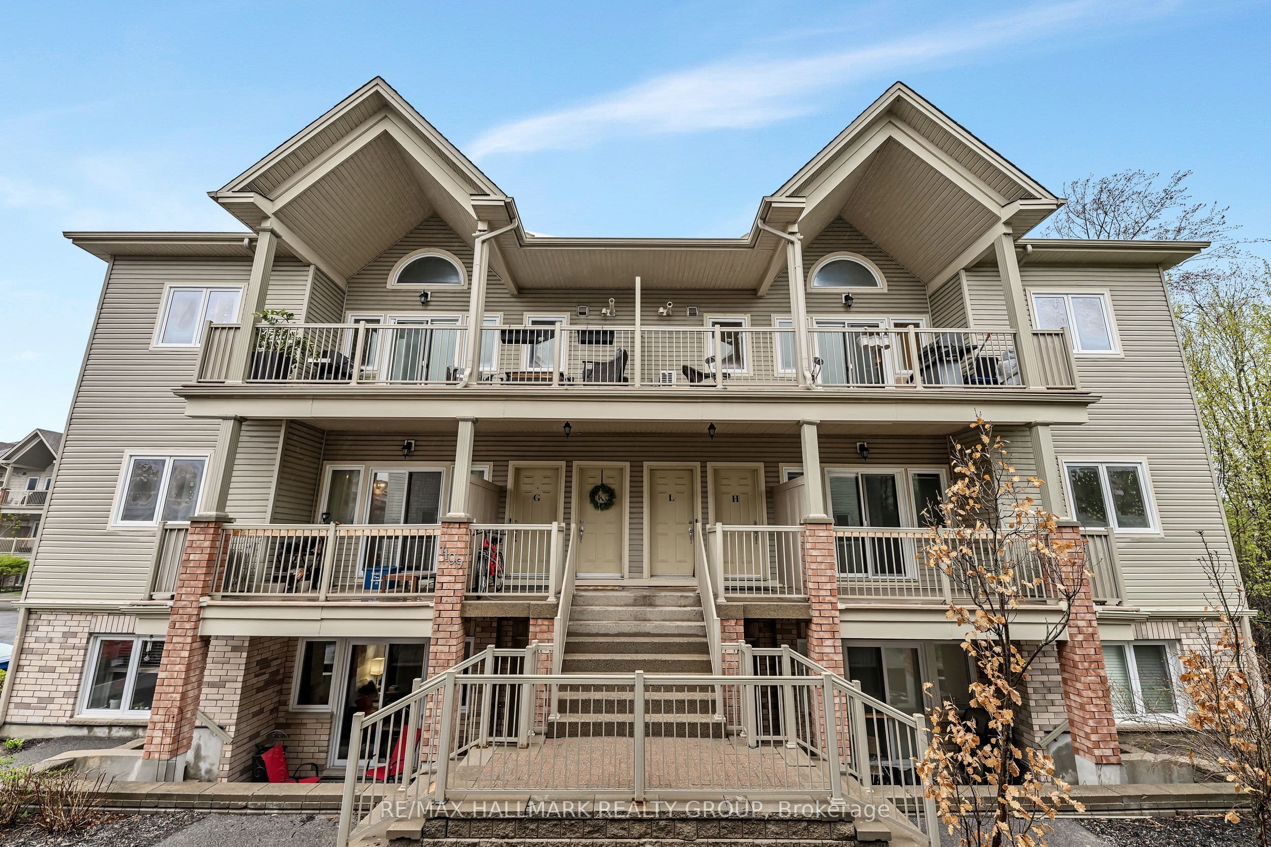 Unit 20 1109 Stittsville Main Street photo 1