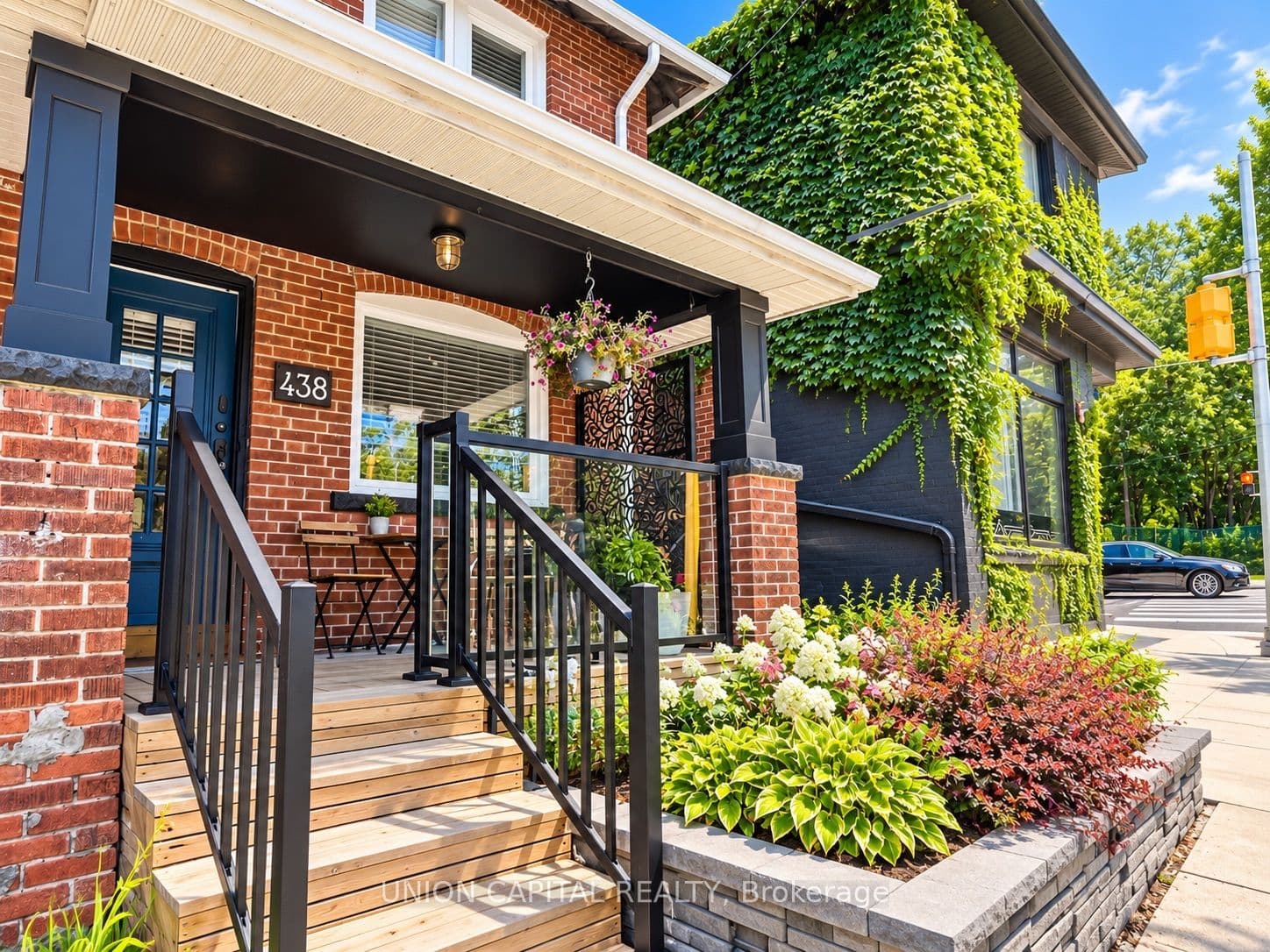 438 Christie Street photo 1