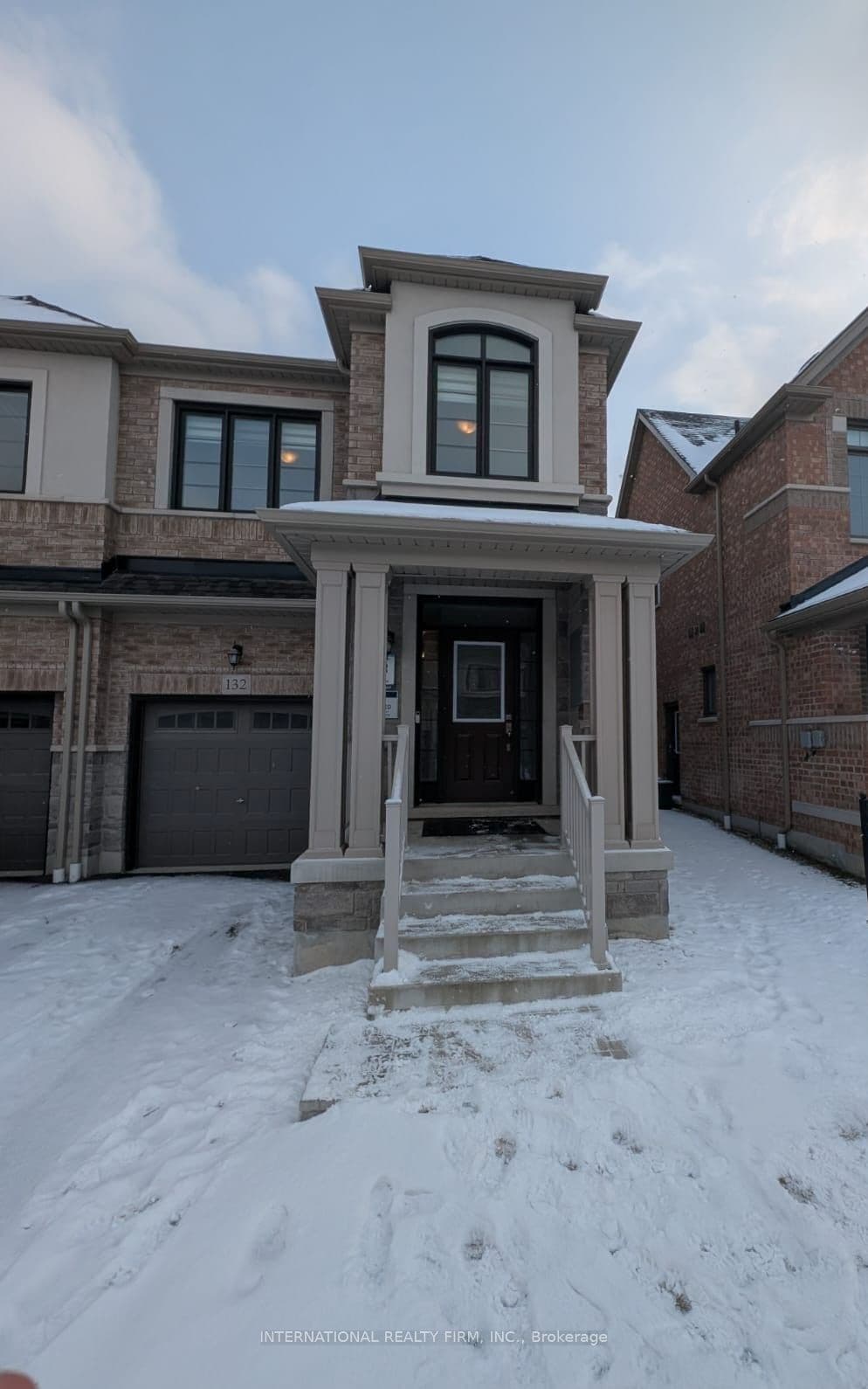 132 Laing Drive photo 1