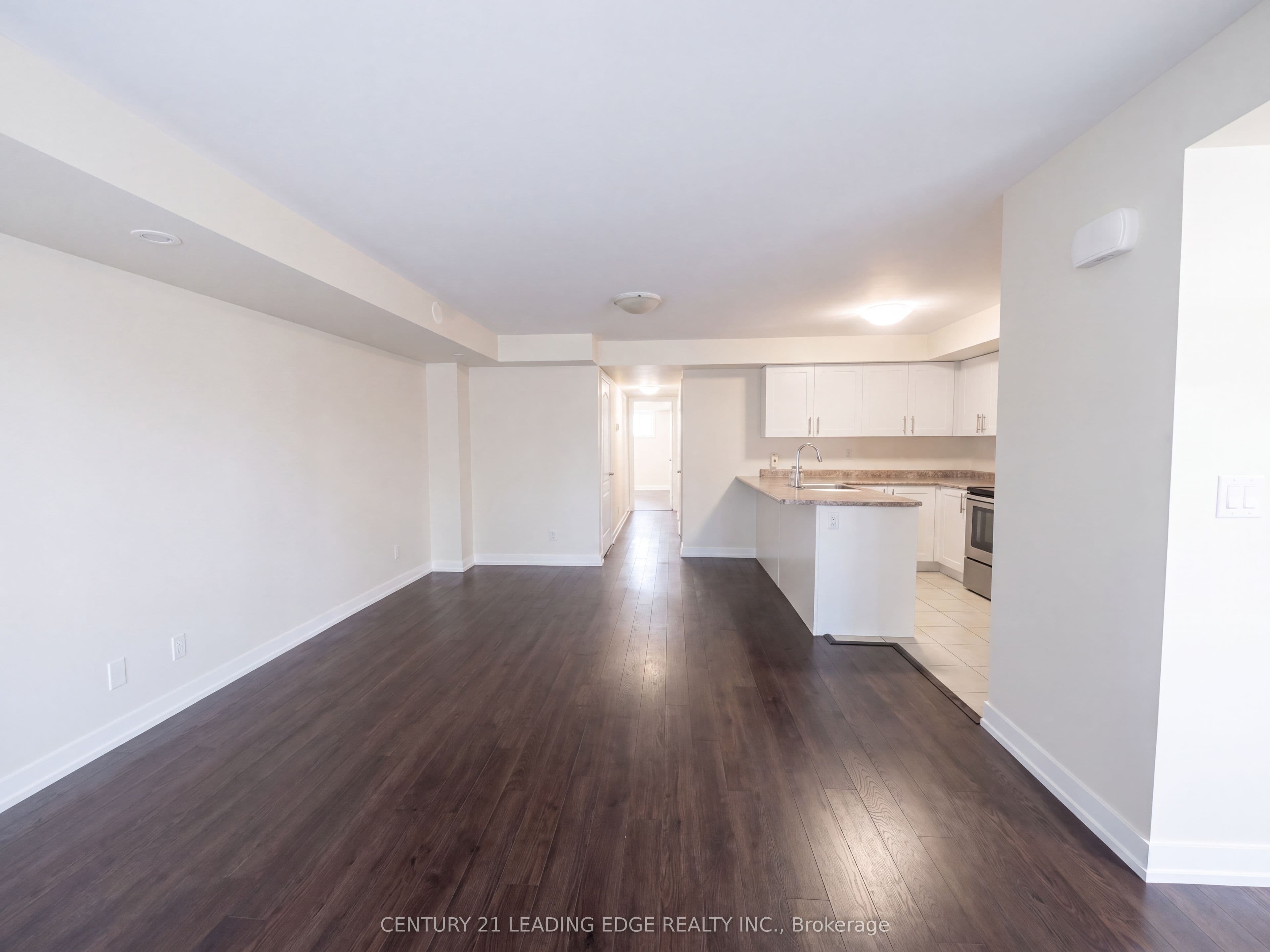 Unit 217 10 DUNSHEATH Way photo 1