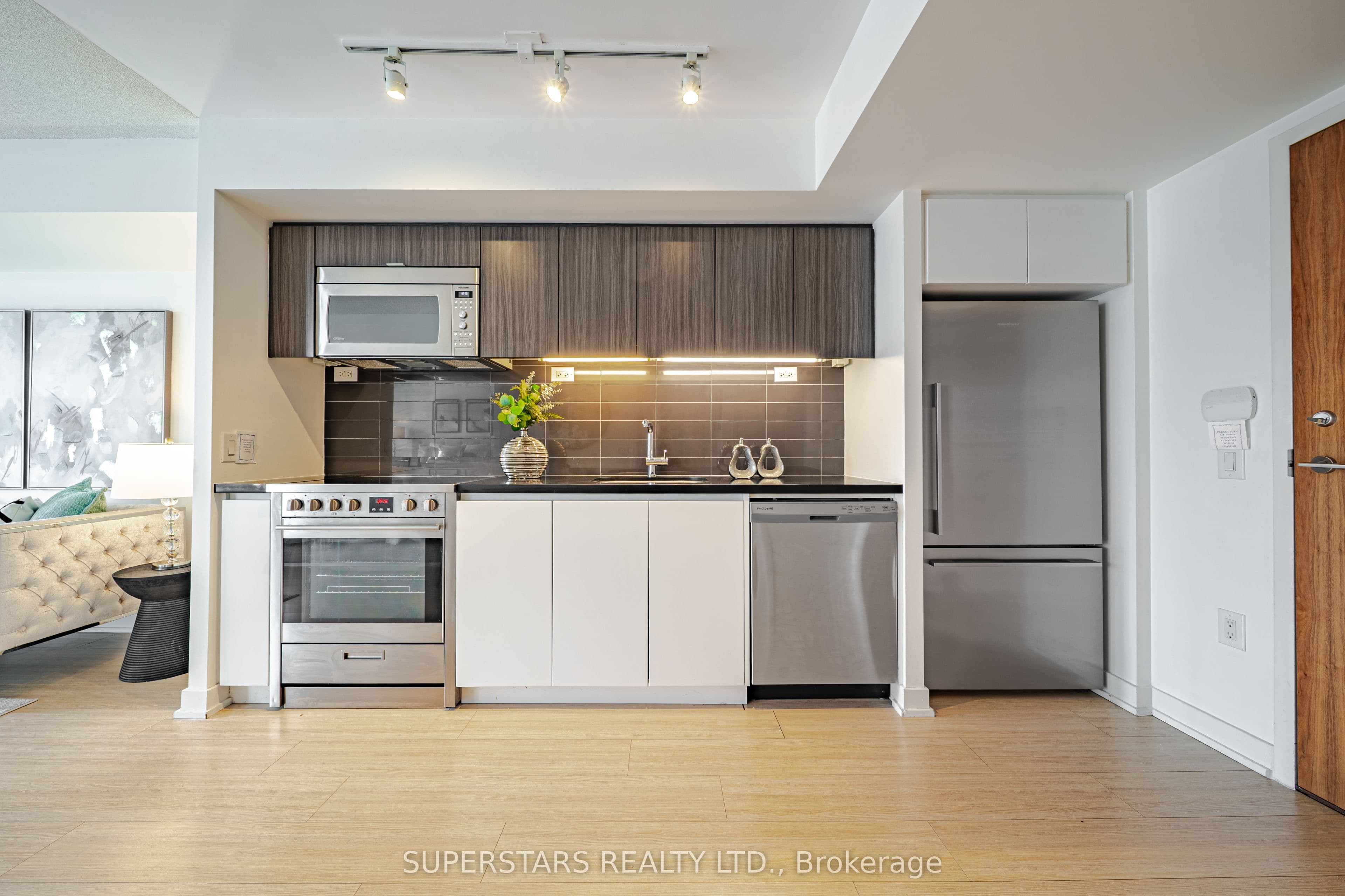 Unit 1211 75 Queens Wharf Road photo 1