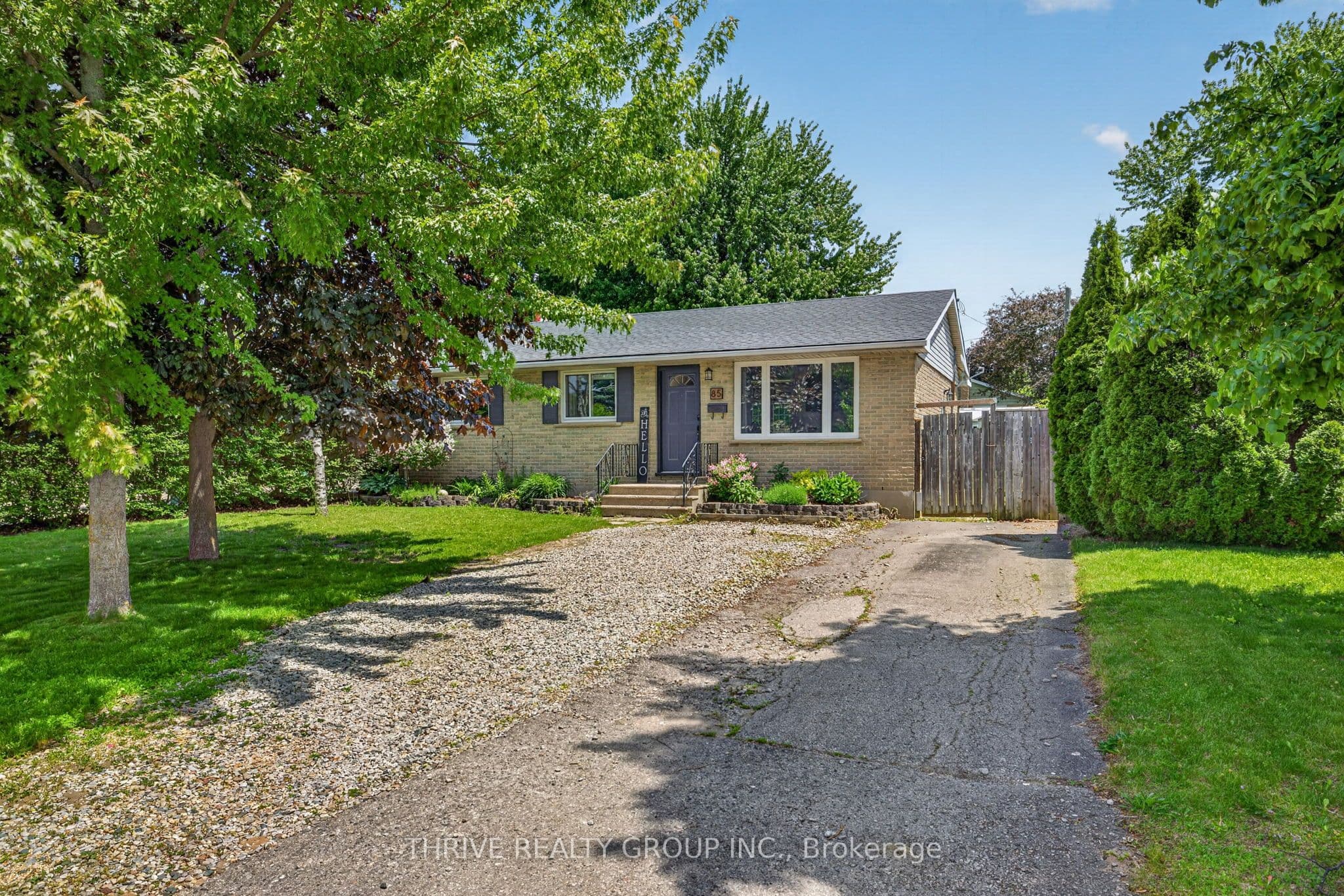 85 Vanbuskirk Drive photo 1