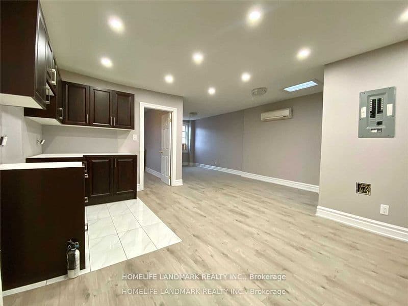 Unit 2nd 2428 Bloor Street photo 1