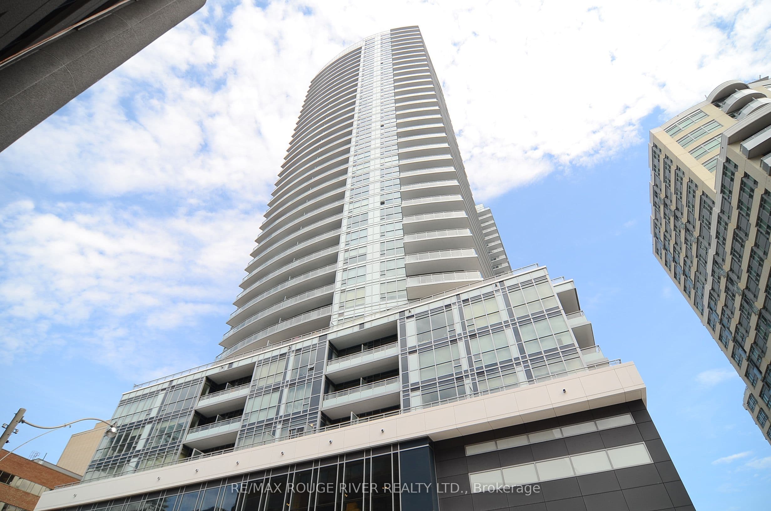 Unit 509 89 Dunfield Avenue photo 1