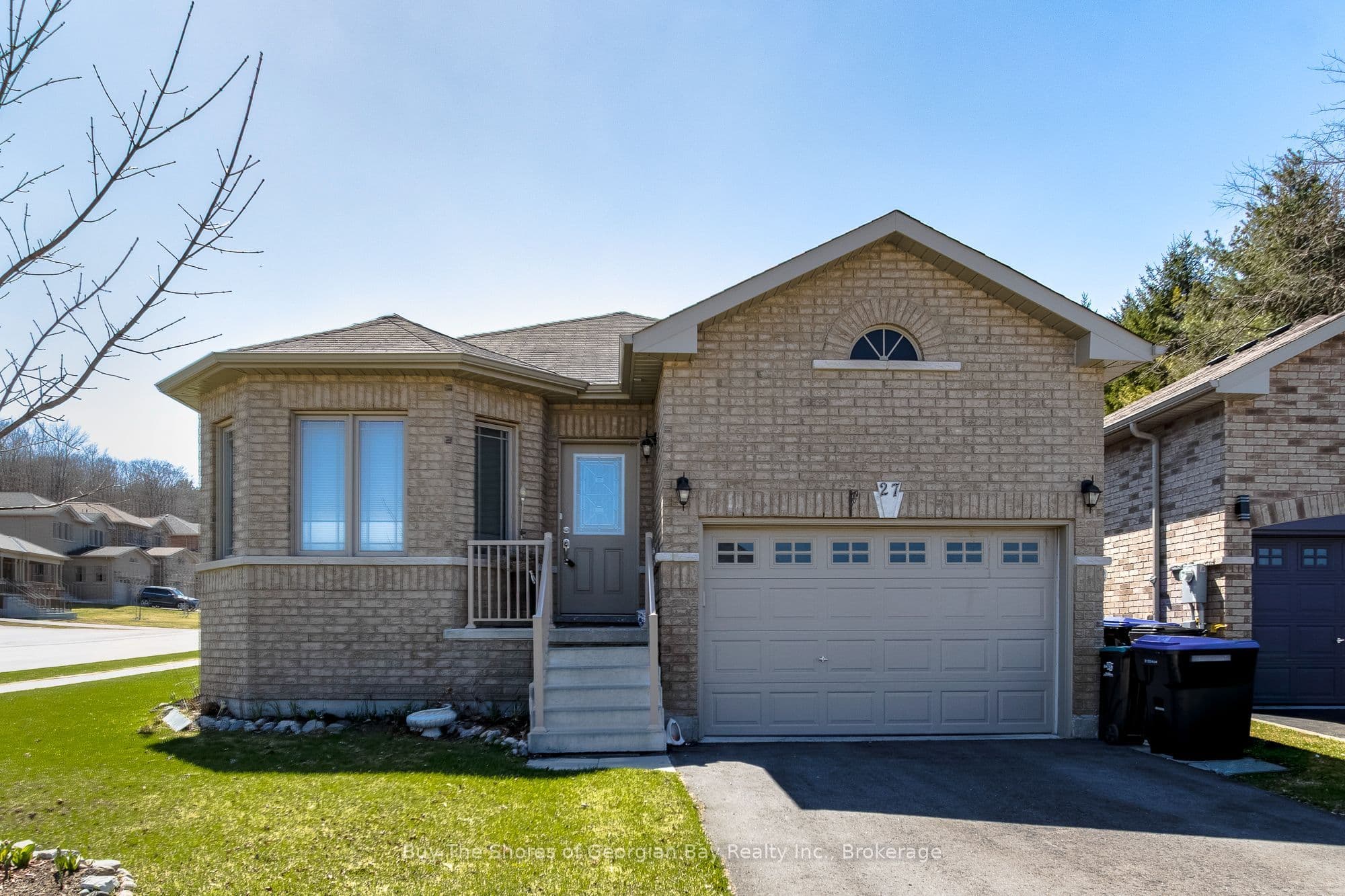 27 Beausoleil Drive photo 1