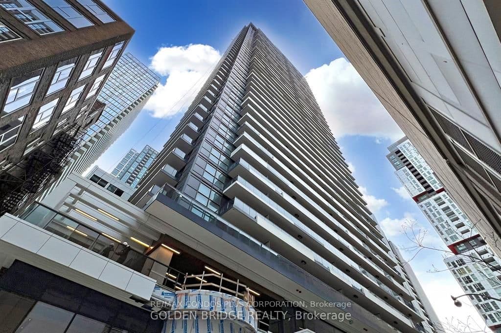 Unit #1802 38 Widmer Street photo 1